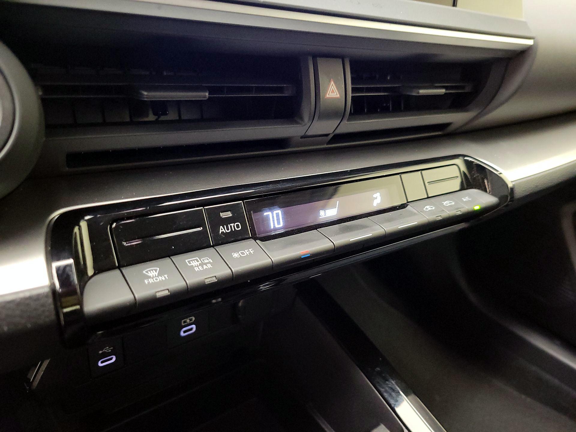 Thumbnail: 2024 Toyota Prius - 16