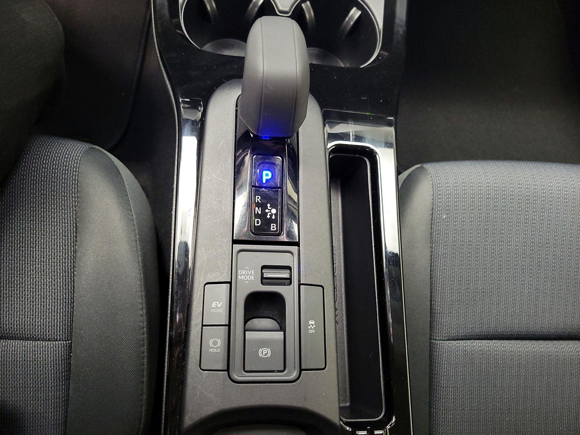 Thumbnail: 2024 Toyota Prius - 17