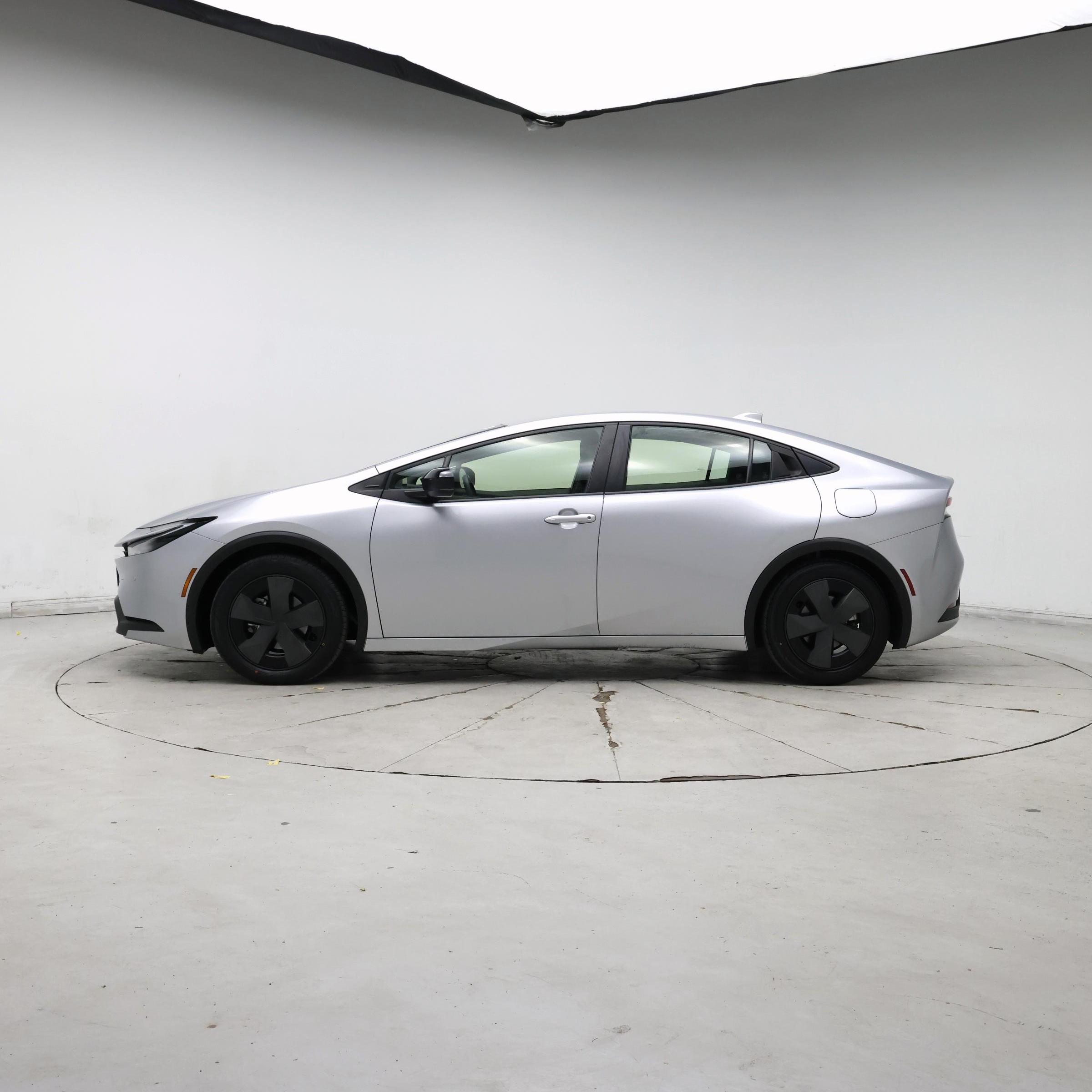 Thumbnail: 2024 Toyota Prius - 3