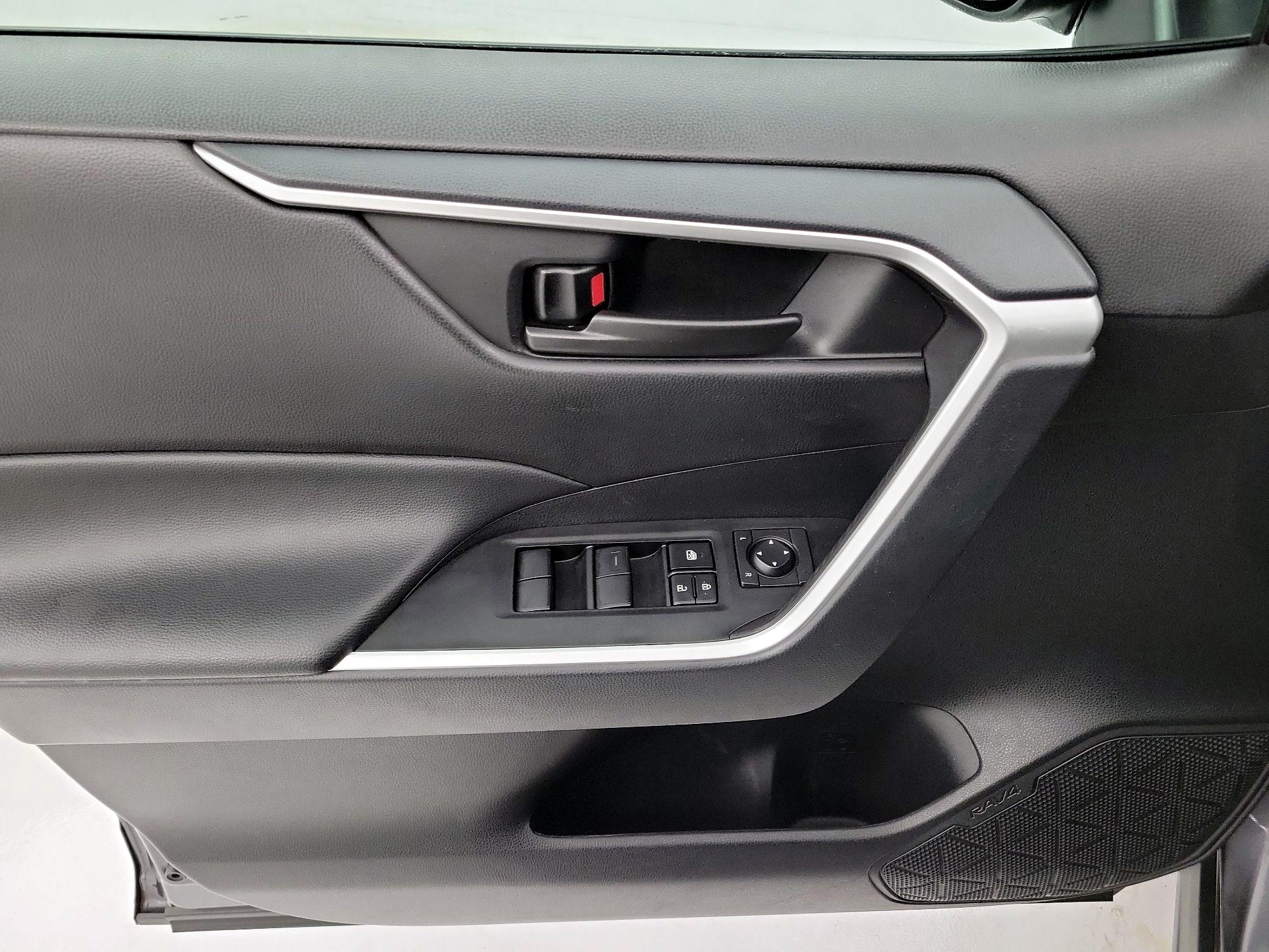 Thumbnail: 2024 Toyota RAV4 - 12