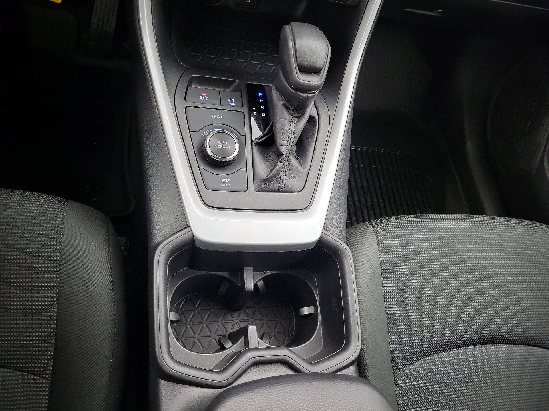 Thumbnail: 2024 Toyota RAV4 - 17