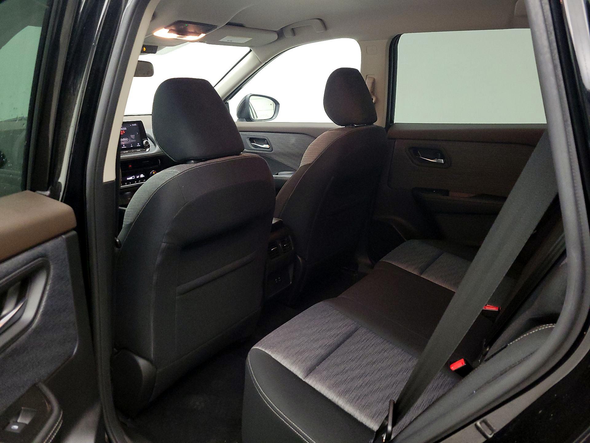 Thumbnail: 2021 Nissan Rogue - 19