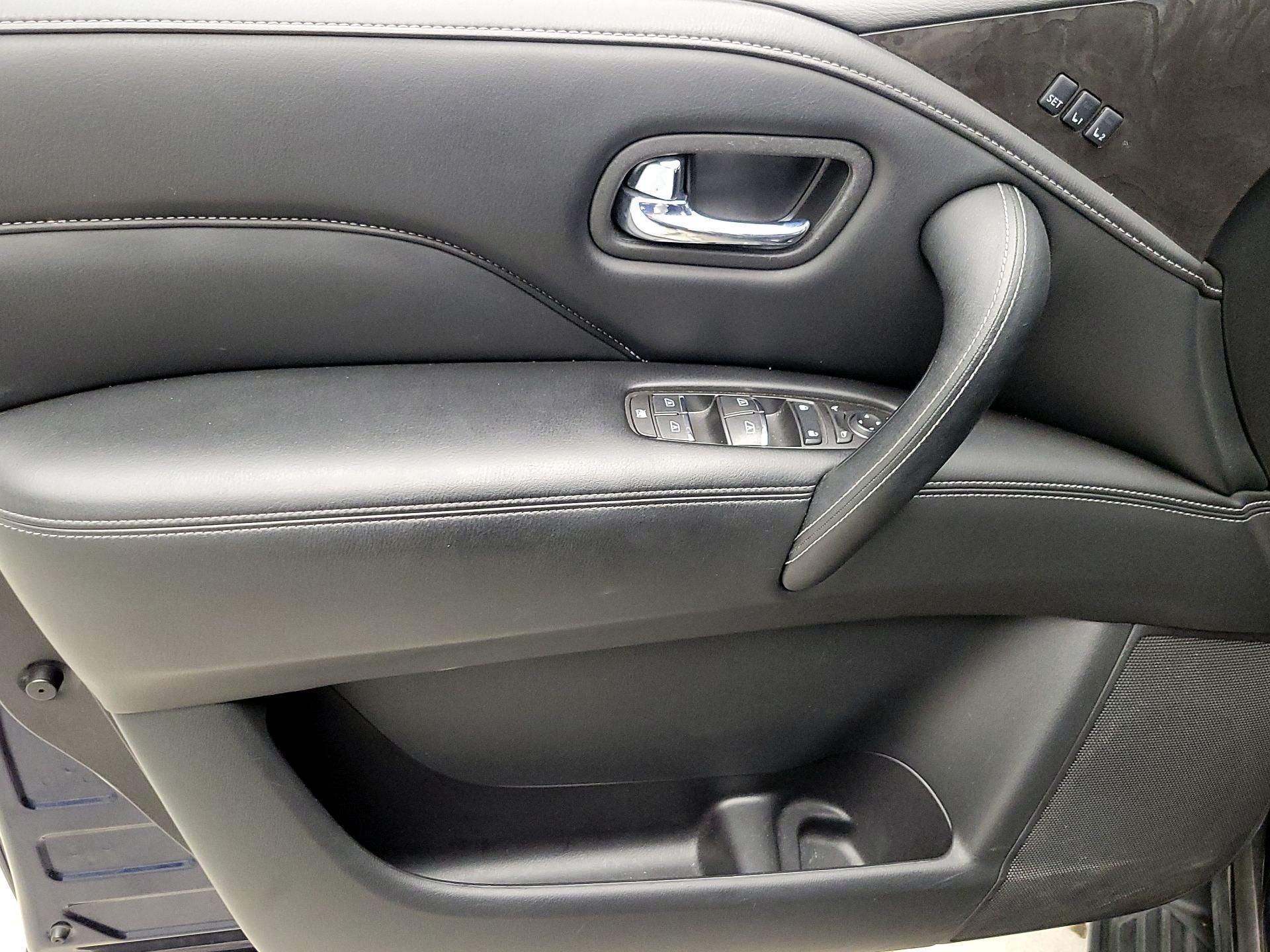 Thumbnail: 2024 INFINITI QX80 - 12