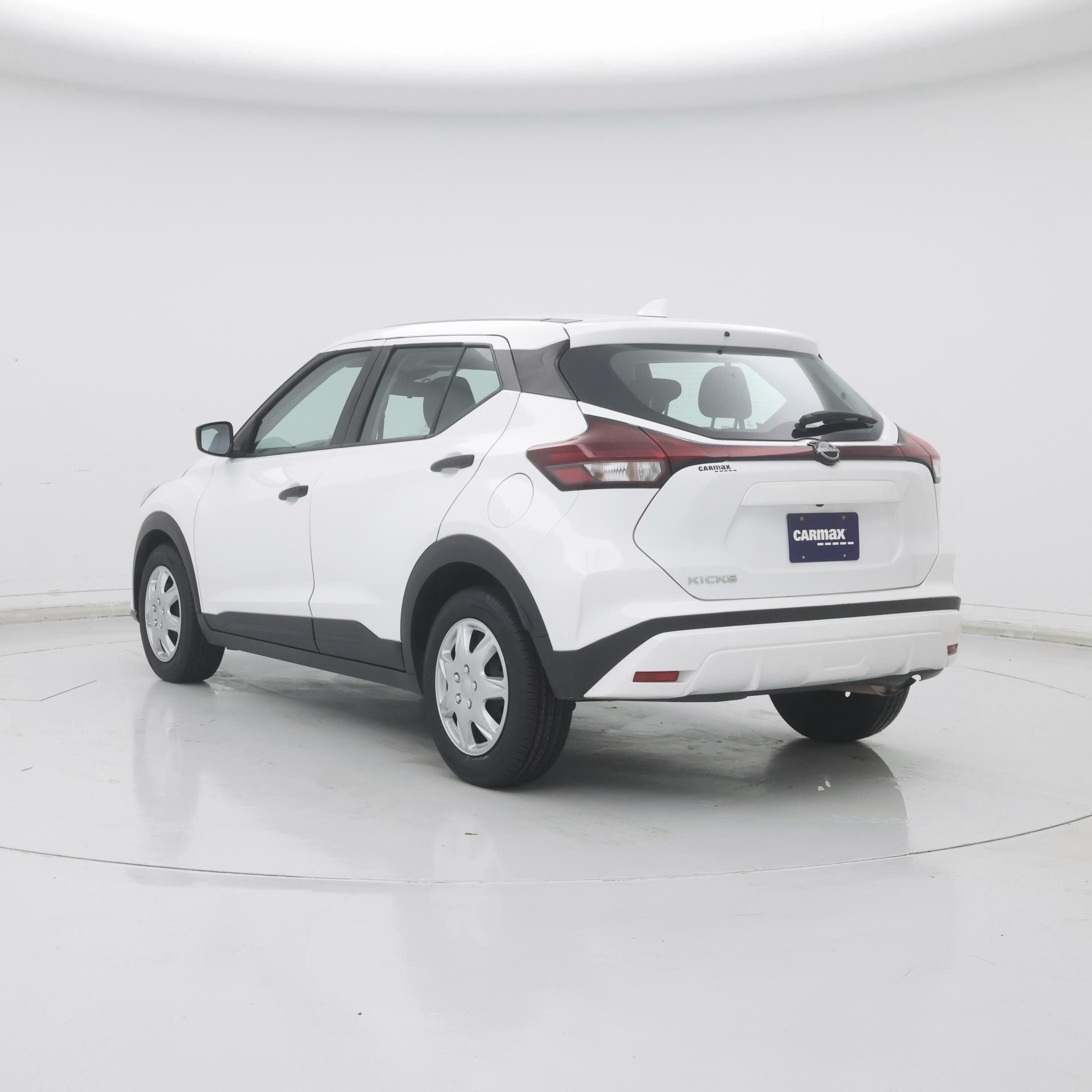 Thumbnail: 2023 Nissan Kicks - 2