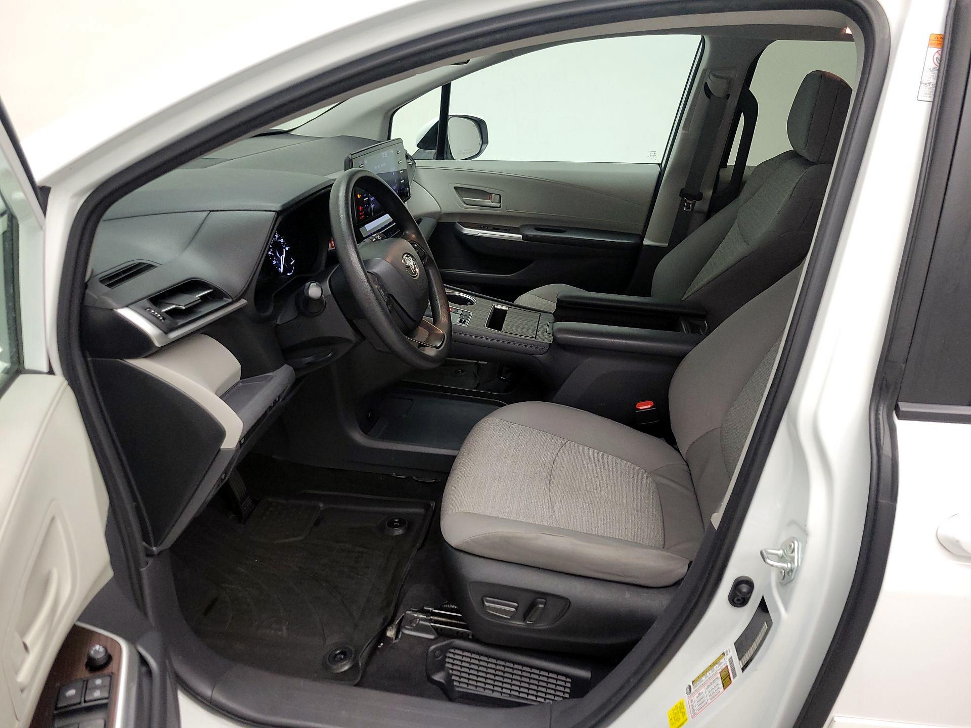 Thumbnail: 2024 Toyota Sienna - 11