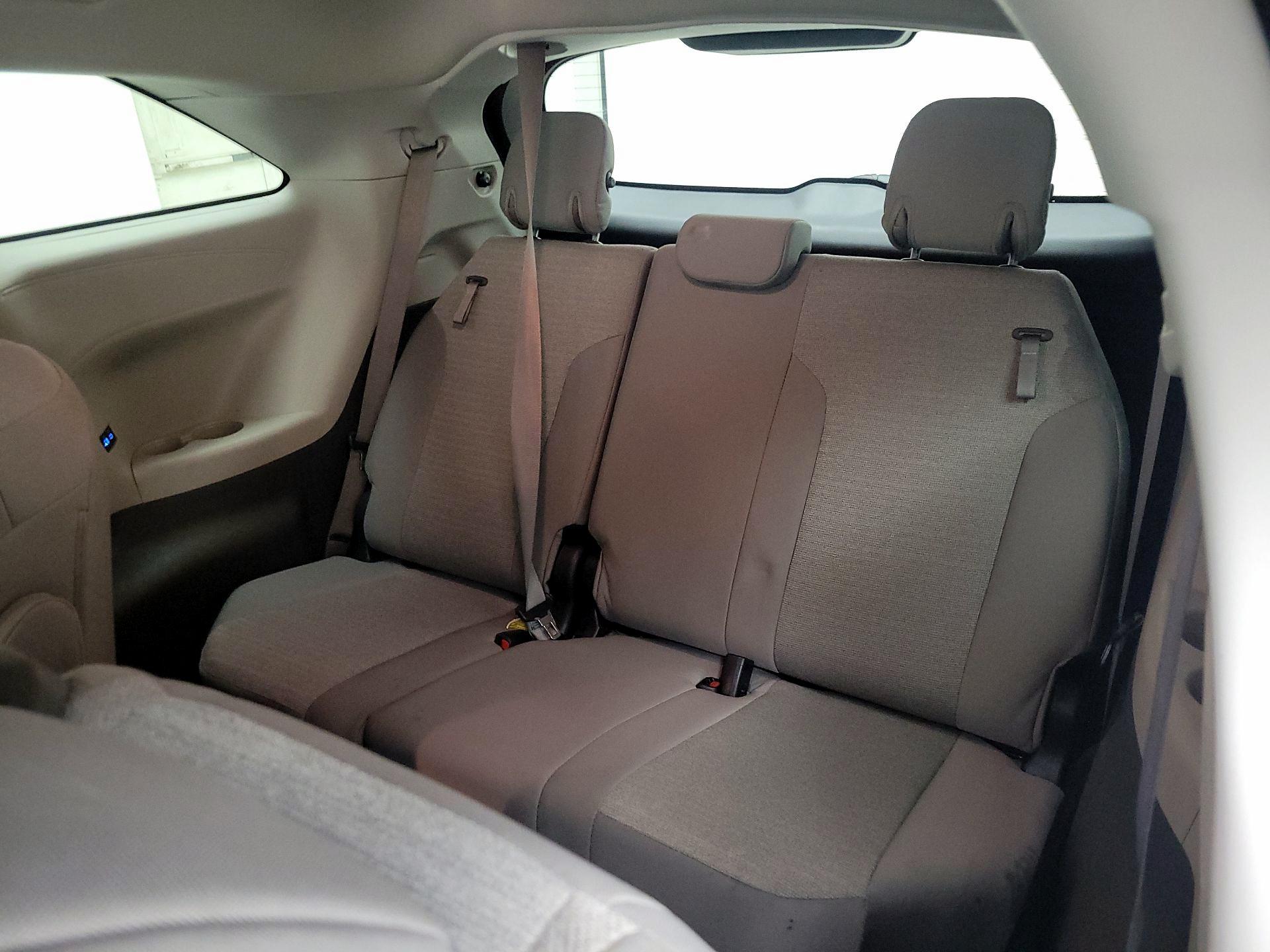 Thumbnail: 2024 Toyota Sienna - 20