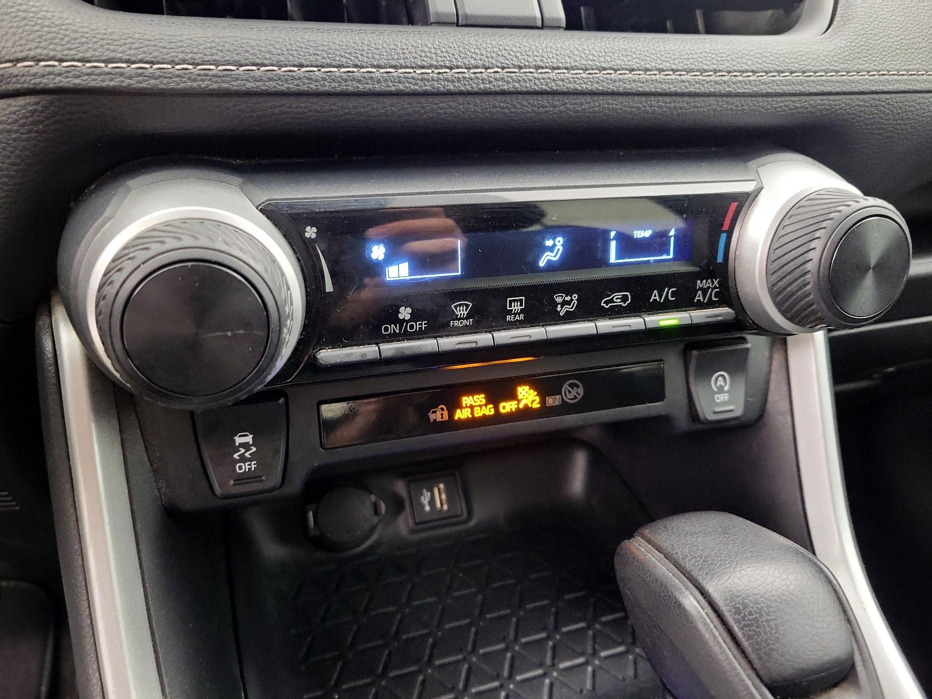 Thumbnail: 2024 Toyota RAV4 - 16