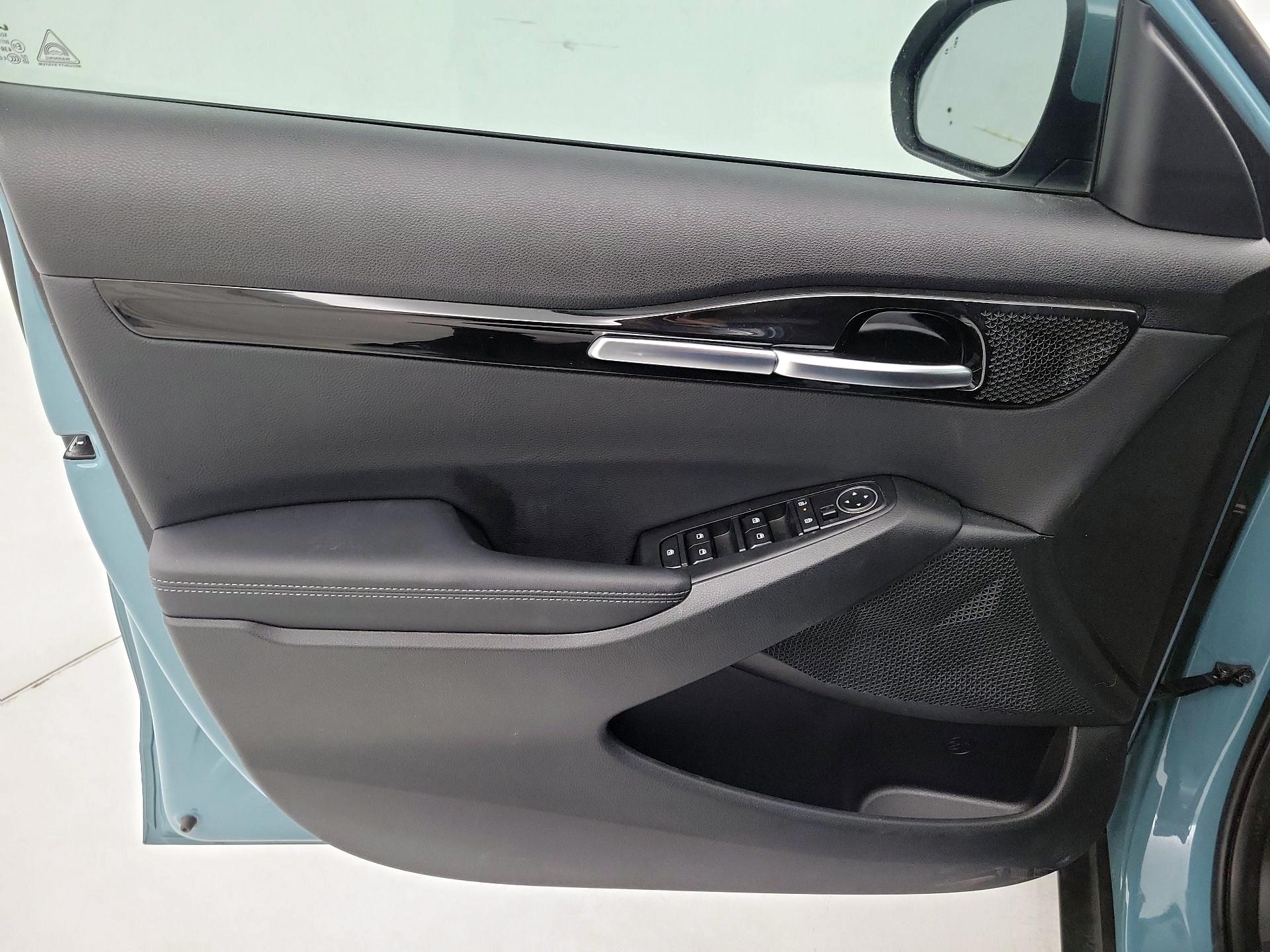 Thumbnail: 2024 Kia Seltos - 12