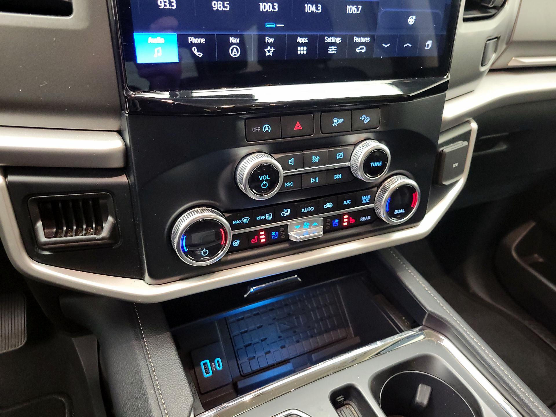 Thumbnail: 2024 Ford Expedition - 17