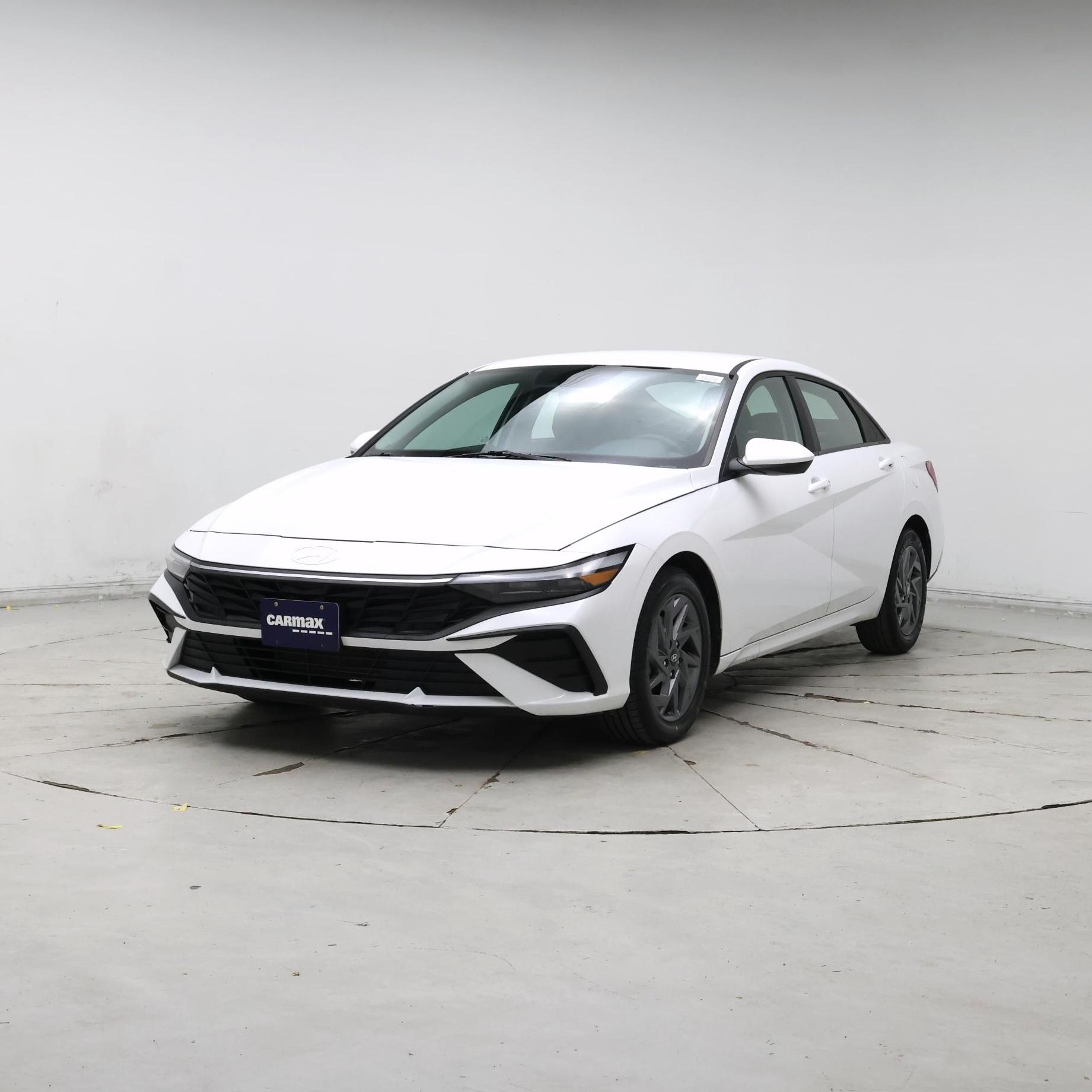 Thumbnail: 2024 Hyundai Elantra - 4