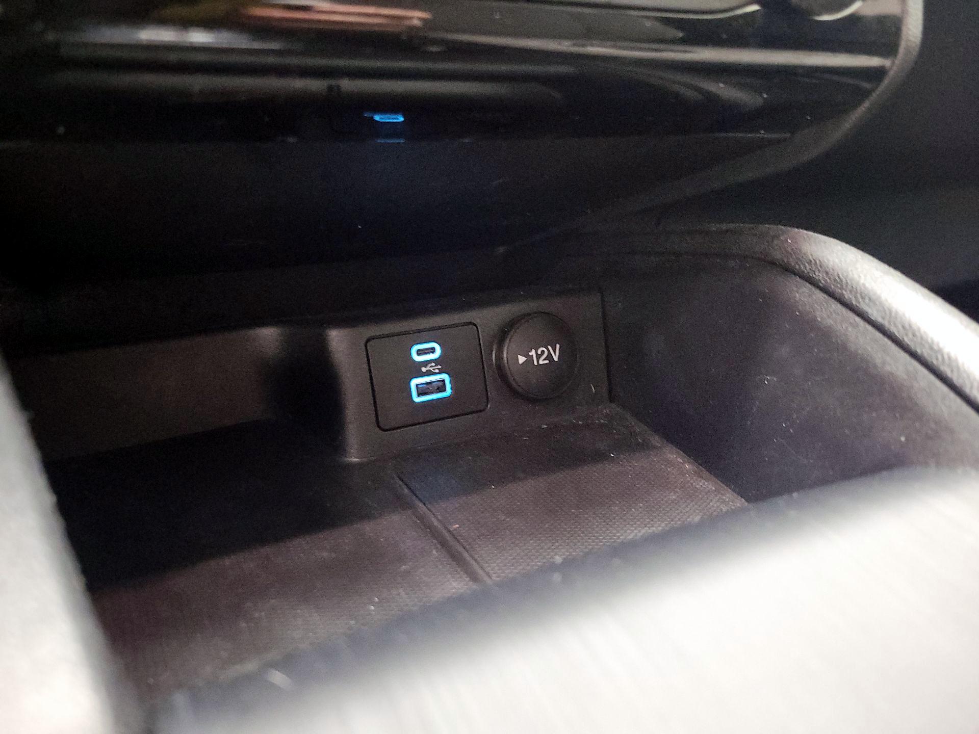 Thumbnail: 2022 Ford Escape - 18