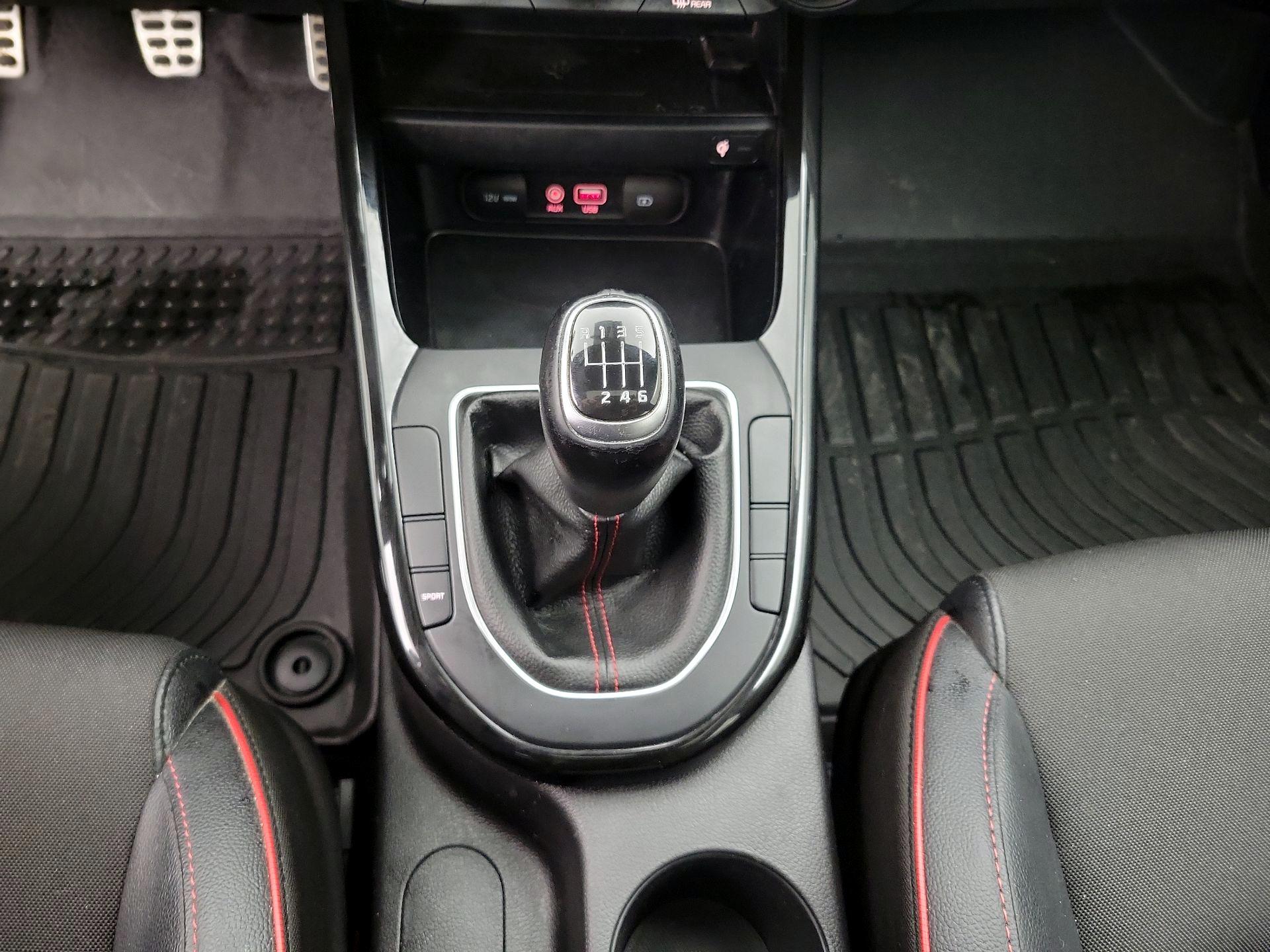 Thumbnail: 2021 Kia Forte - 17