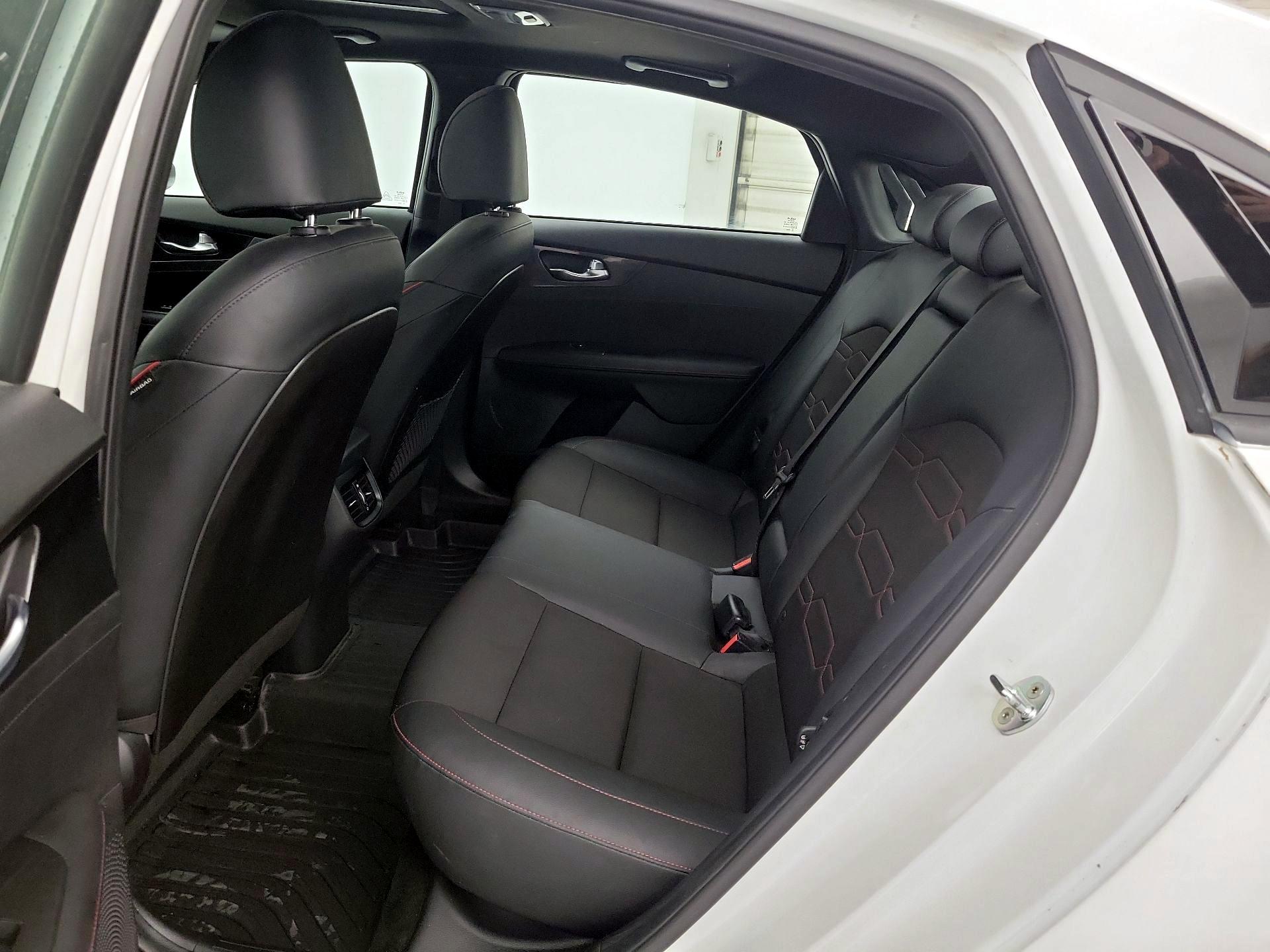 Thumbnail: 2021 Kia Forte - 20