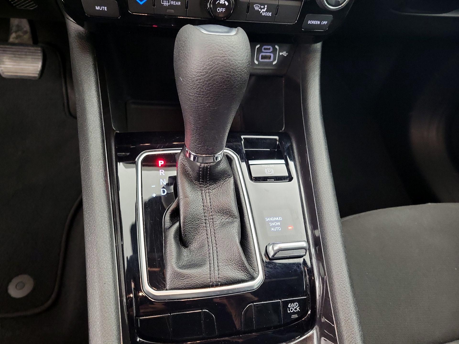 Thumbnail: 2023 Jeep Compass - 17