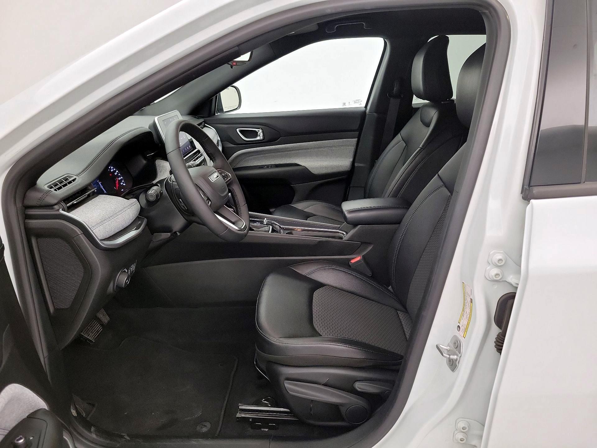 Thumbnail: 2025 Jeep Compass - 11