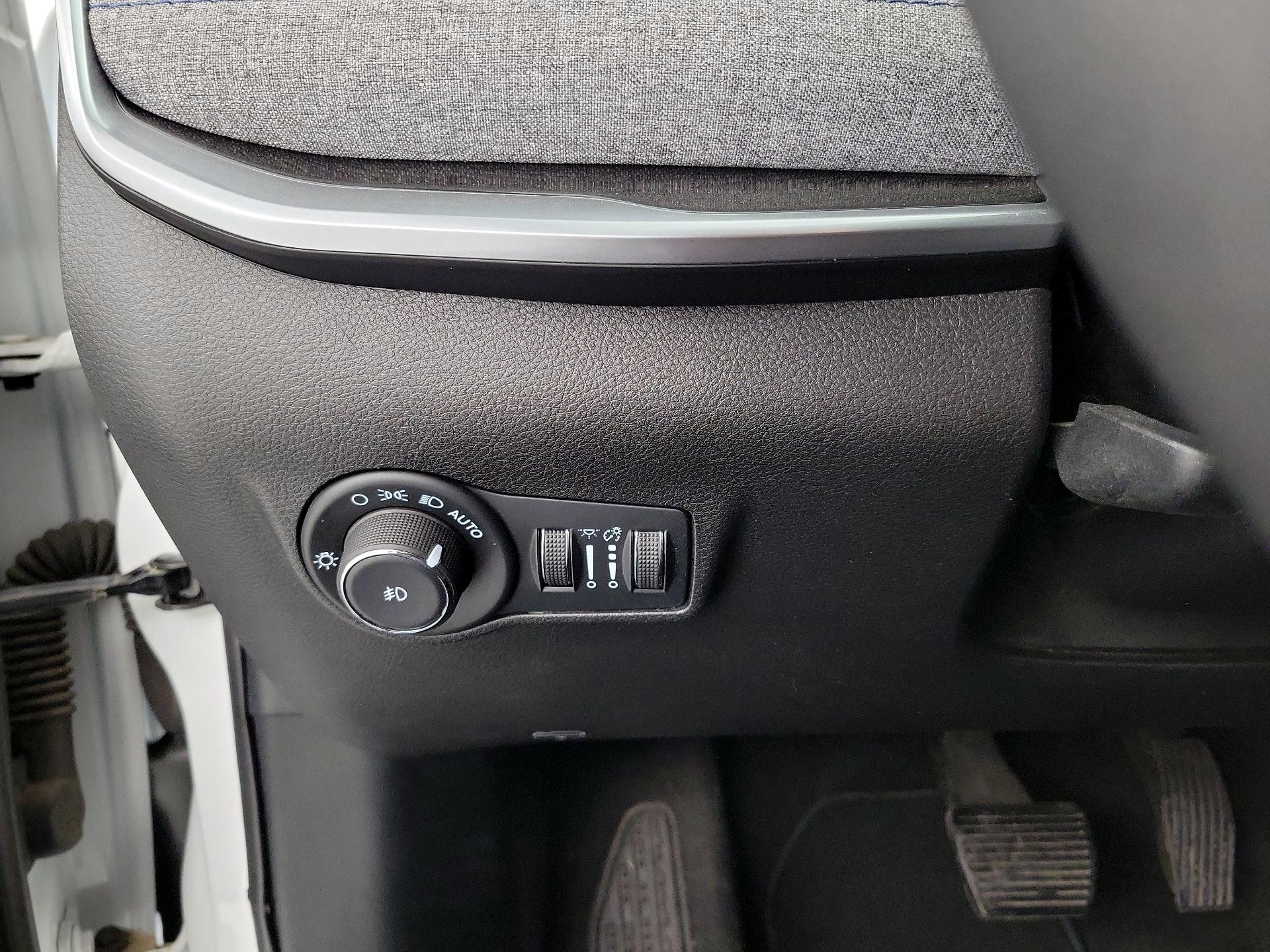 Thumbnail: 2025 Jeep Compass - 13