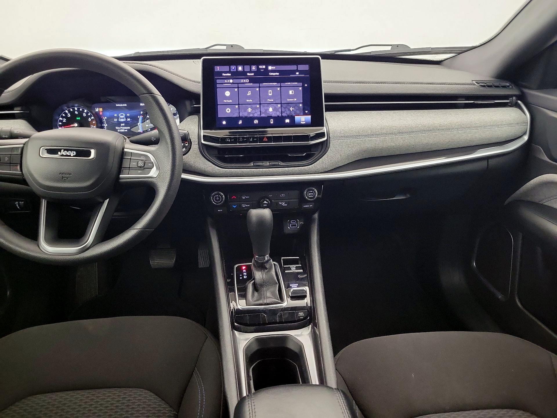 Thumbnail: 2023 Jeep Compass - 9