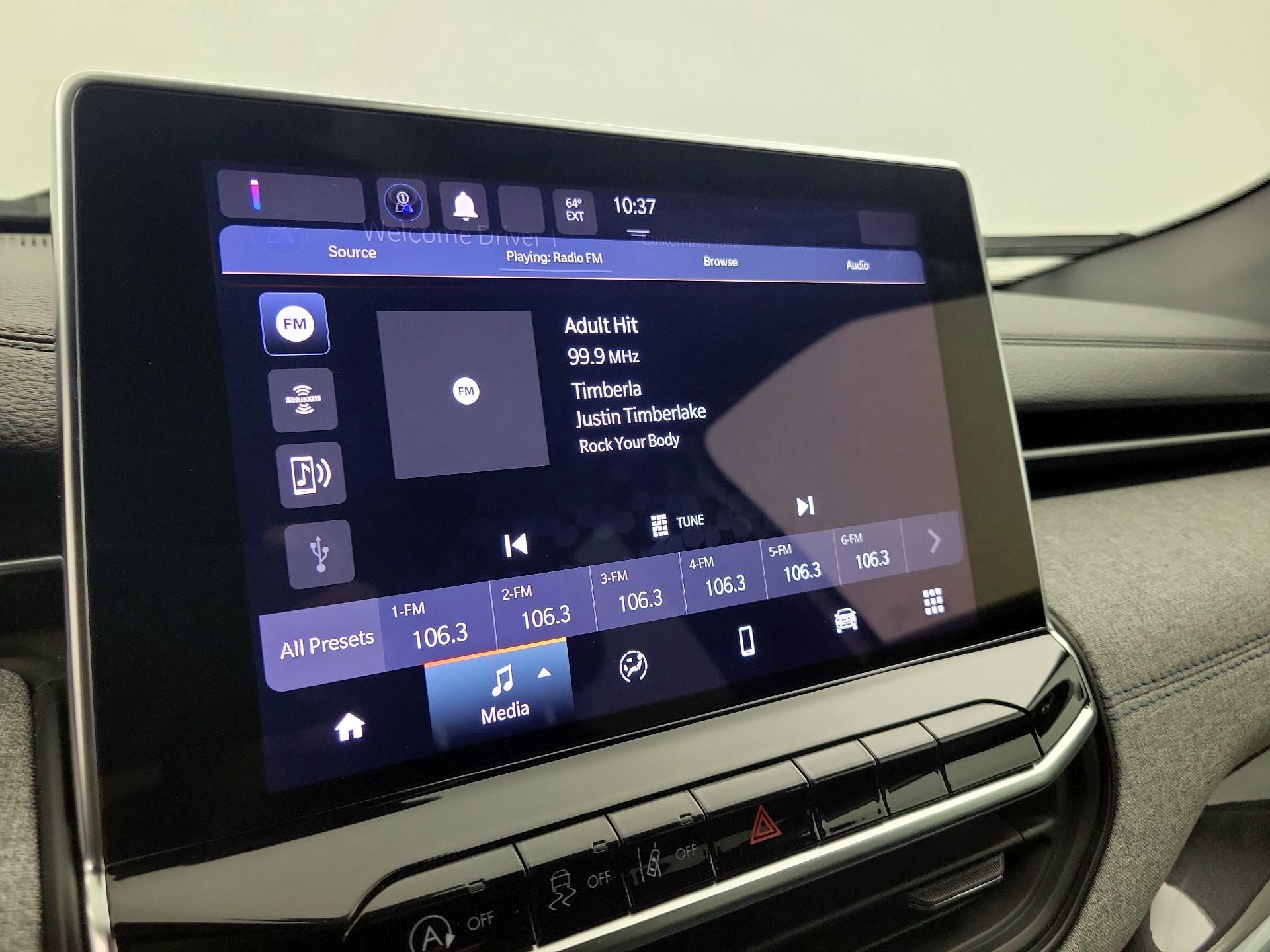 Thumbnail: 2023 Jeep Compass - 15