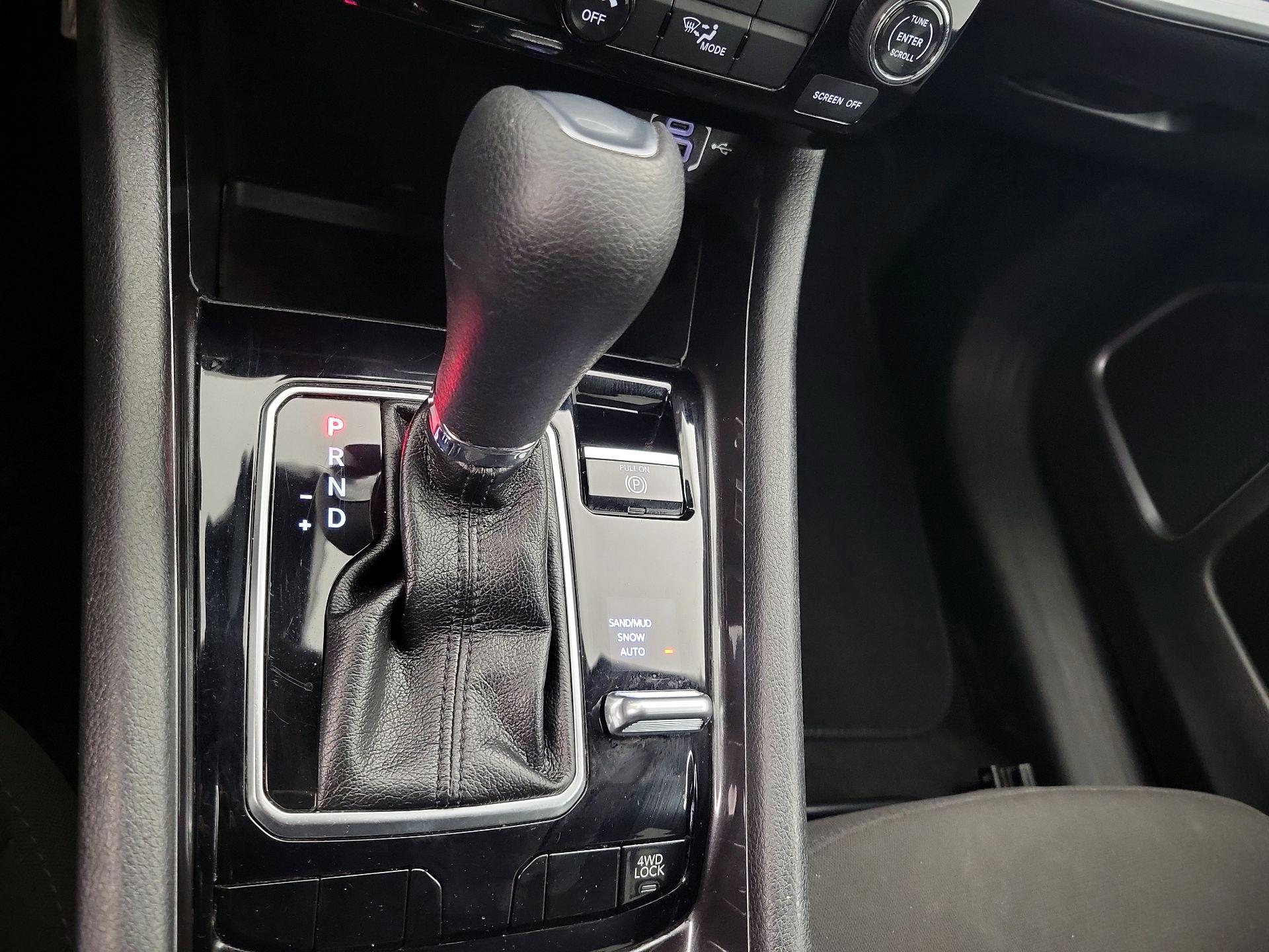 Thumbnail: 2023 Jeep Compass - 17