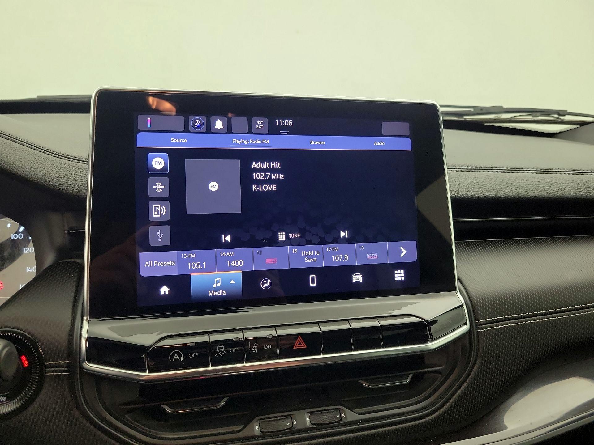 Thumbnail: 2023 Jeep Compass - 15