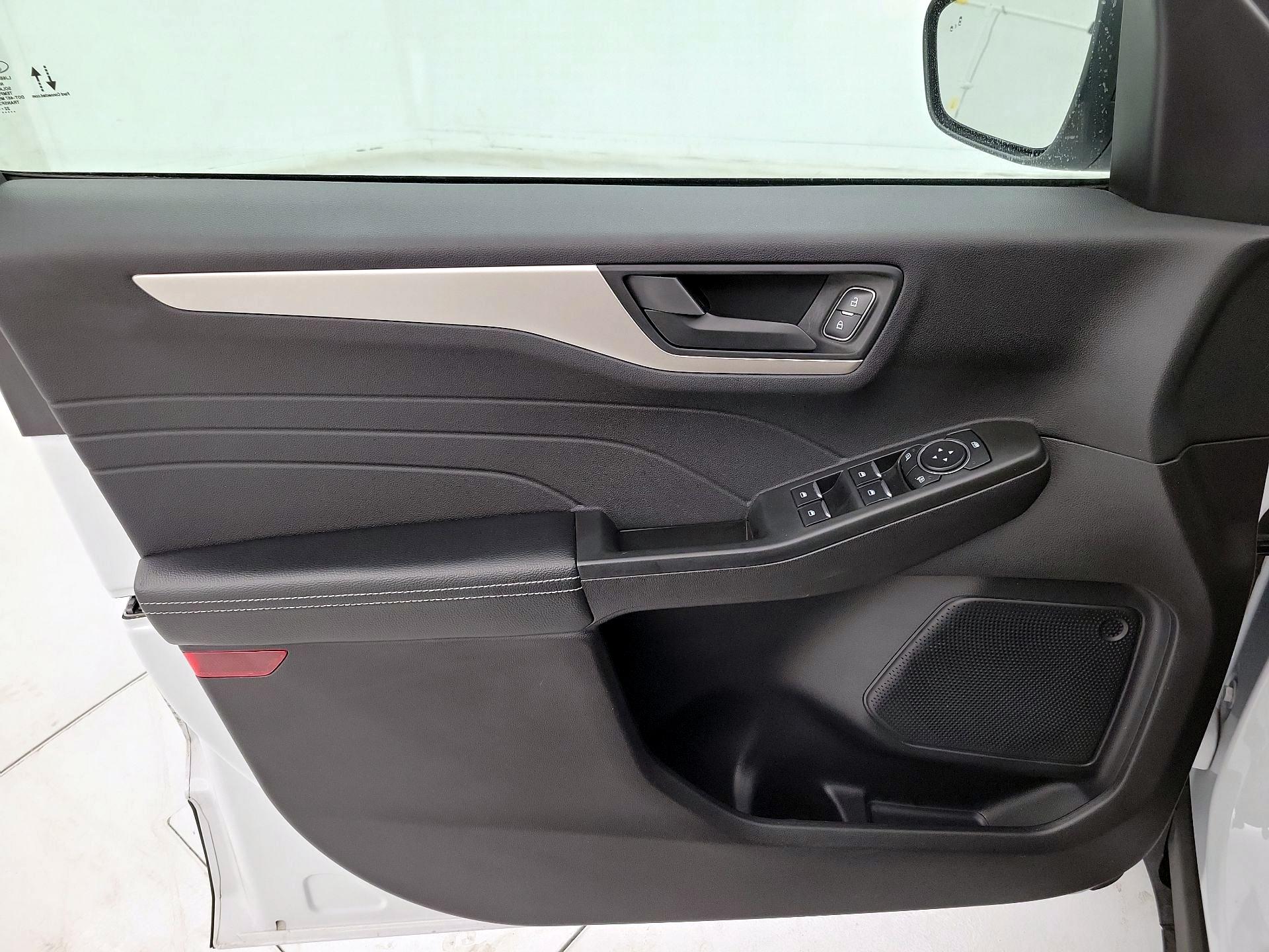 Thumbnail: 2022 Ford Escape - 12