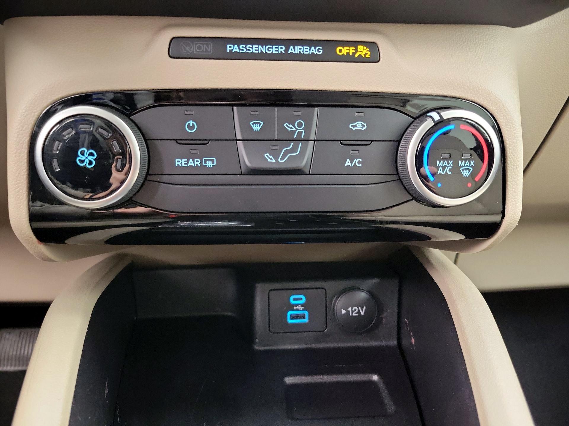 Thumbnail: 2022 Ford Escape - 16