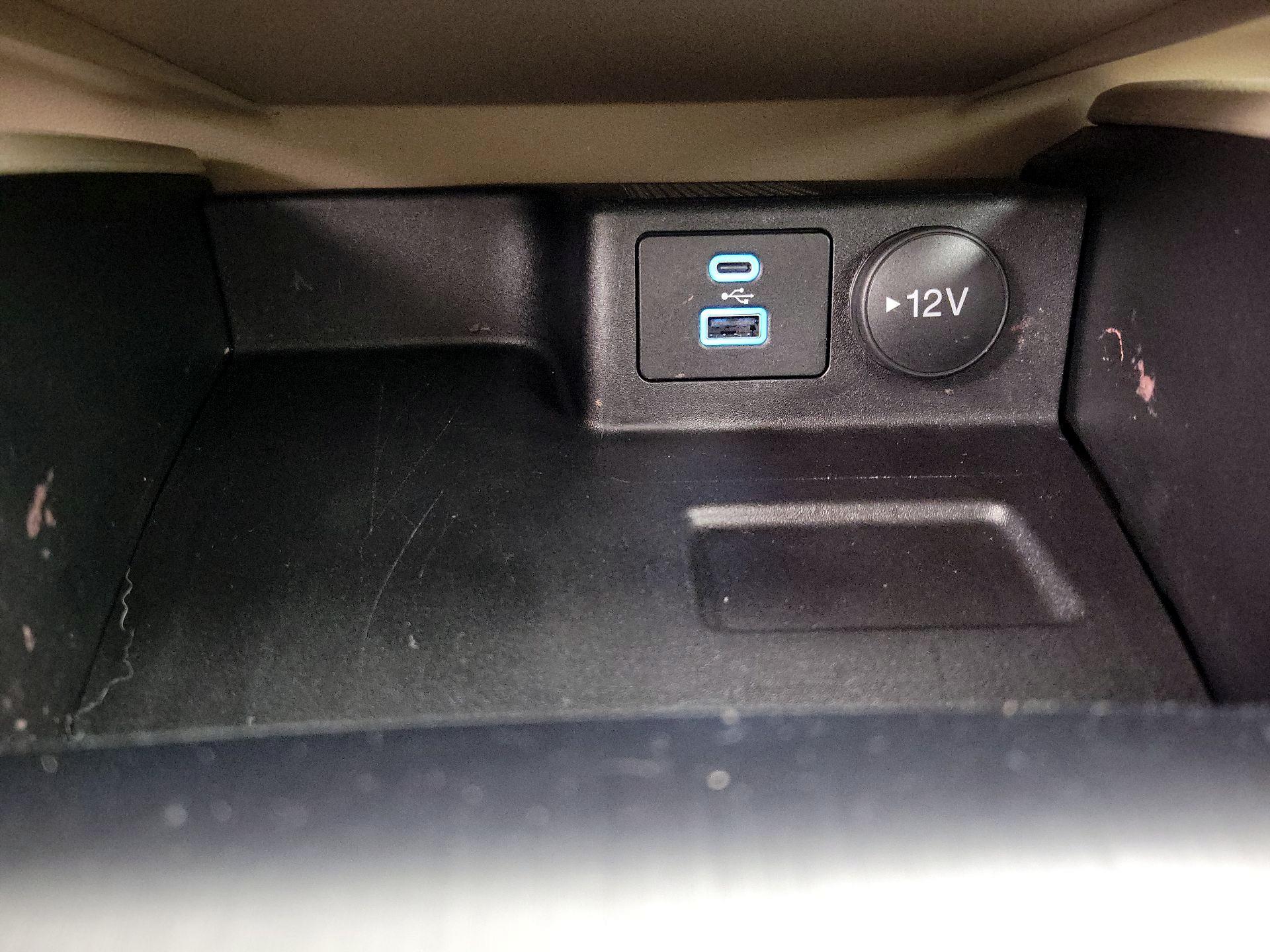 Thumbnail: 2022 Ford Escape - 18