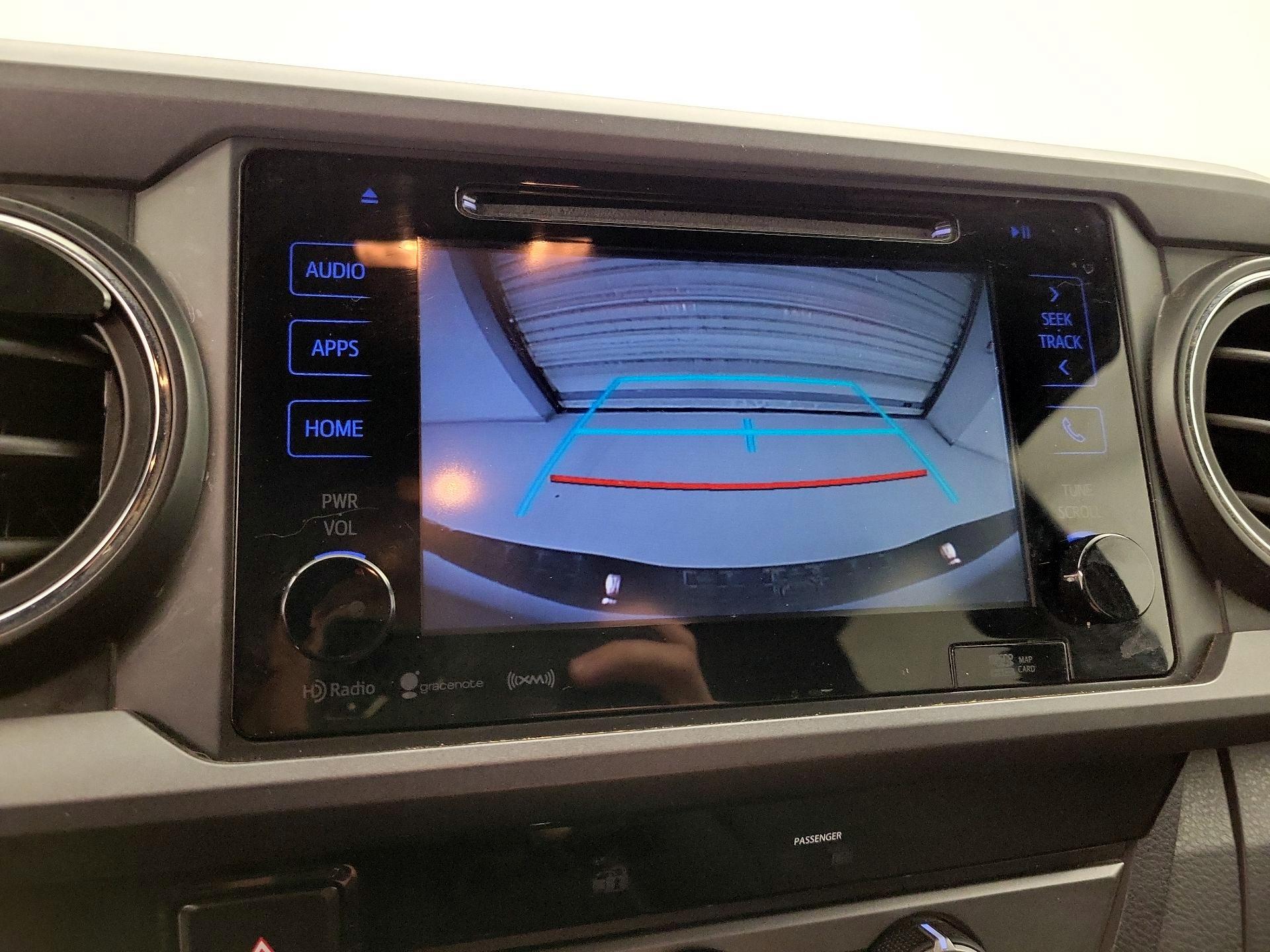 Thumbnail: 2016 Toyota Tacoma - 14