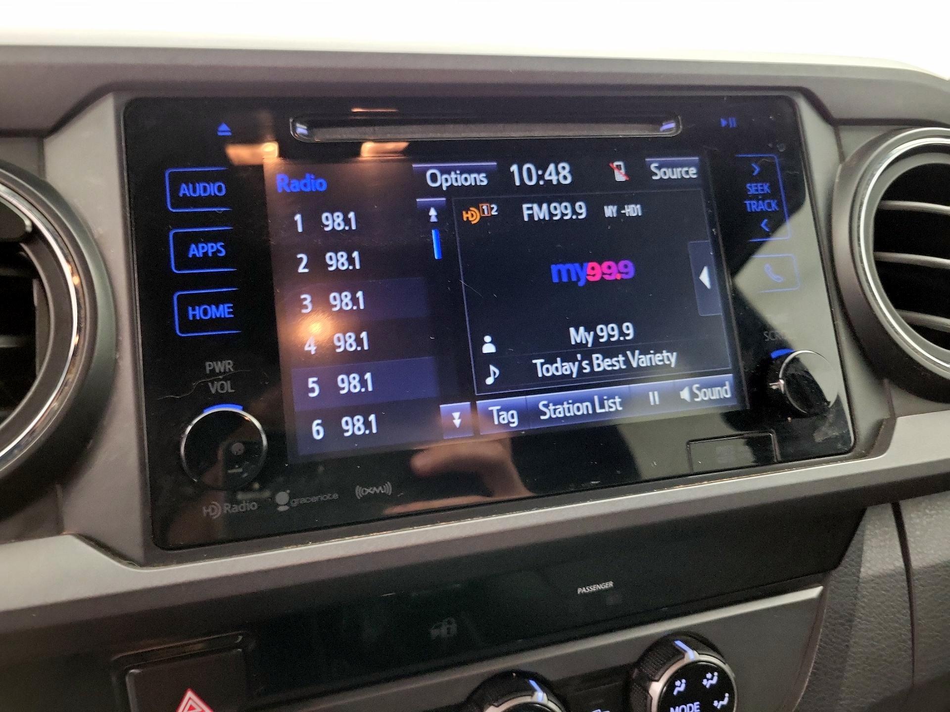 Thumbnail: 2016 Toyota Tacoma - 15