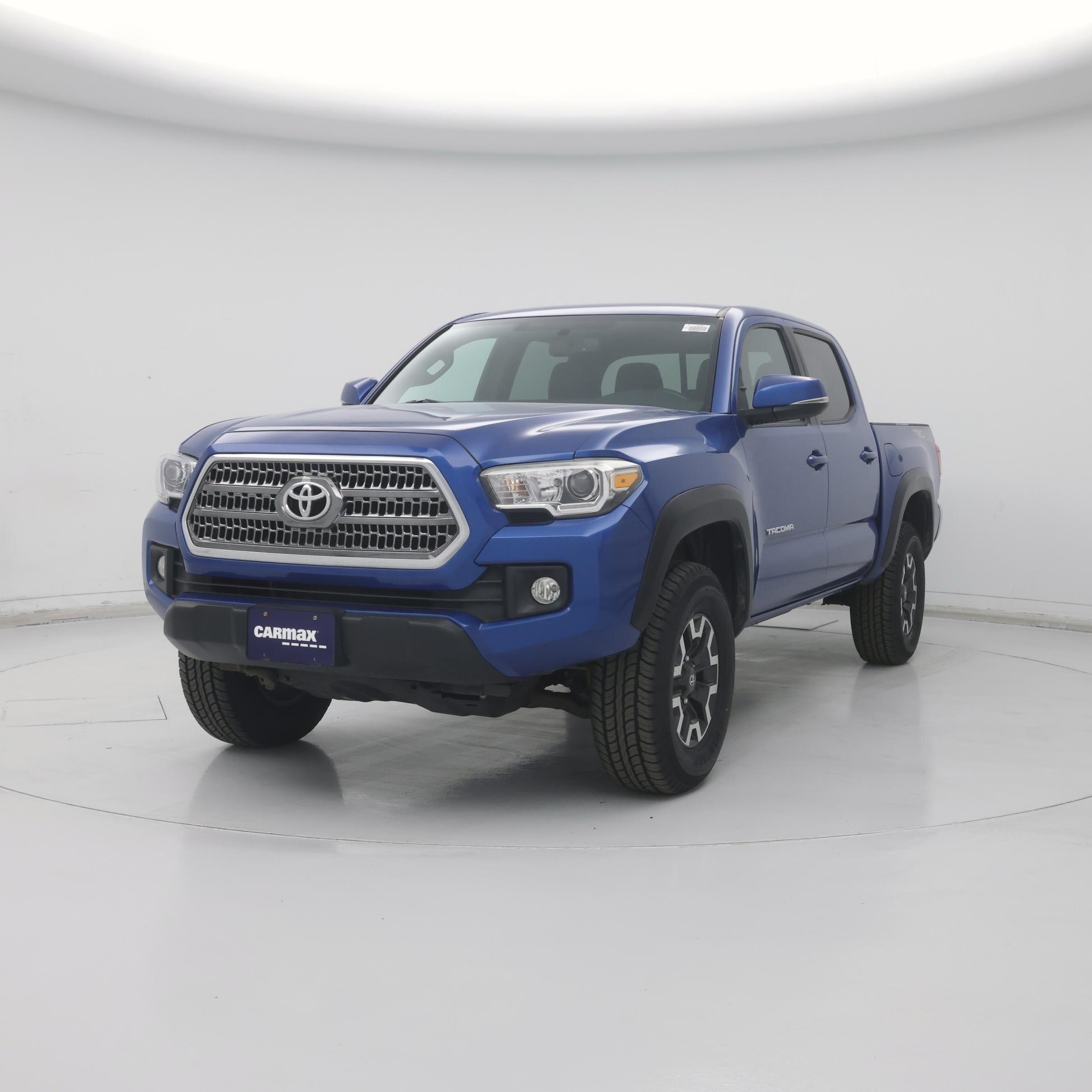 Thumbnail: 2016 Toyota Tacoma - 4