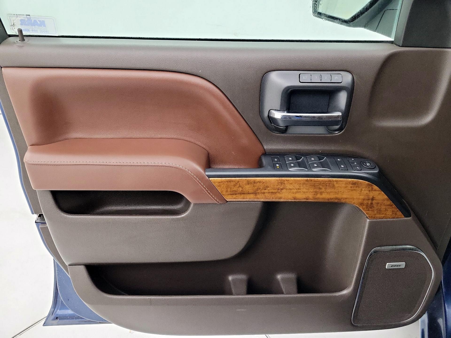 Thumbnail: 2015 Chevrolet Silverado 1500 - 12