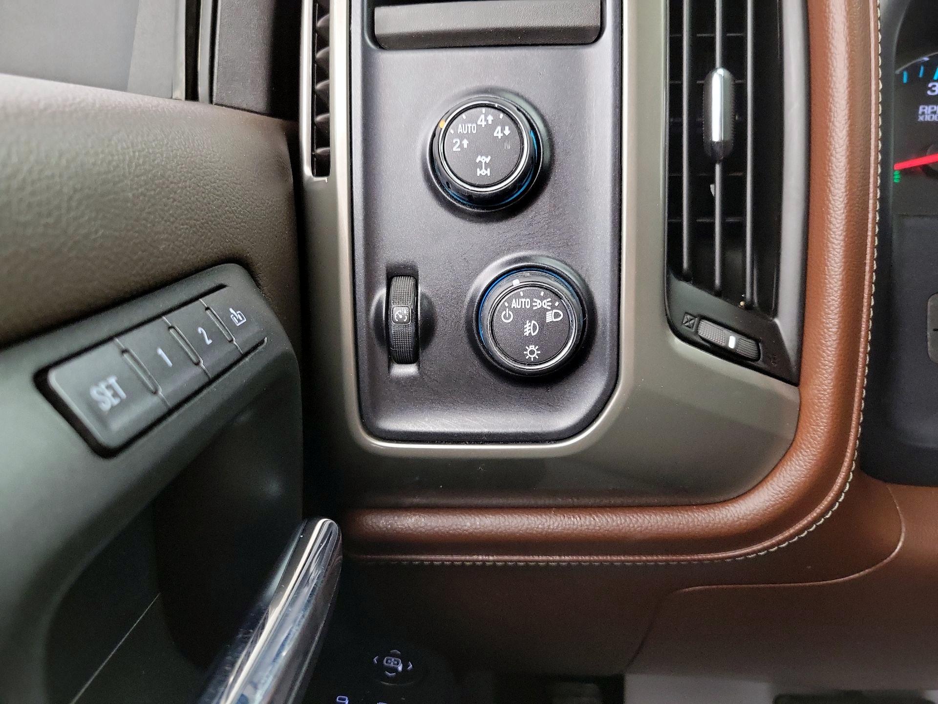 Thumbnail: 2015 Chevrolet Silverado 1500 - 13