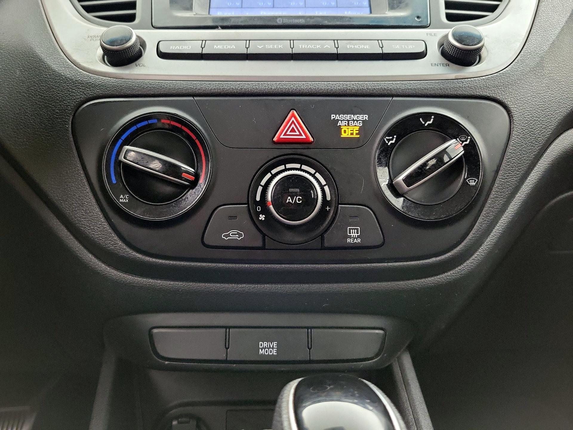 Thumbnail: 2019 Hyundai Accent - 16