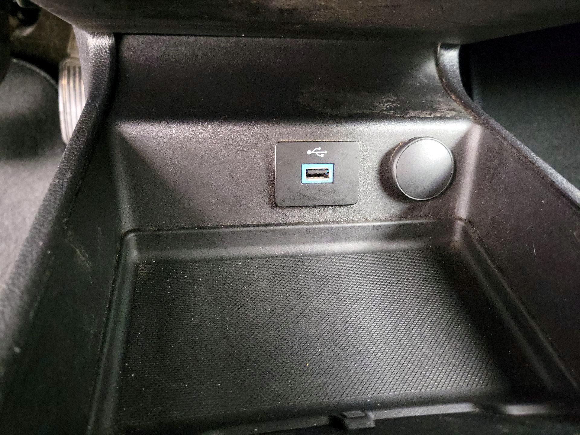 Thumbnail: 2018 Ford Fusion - 18