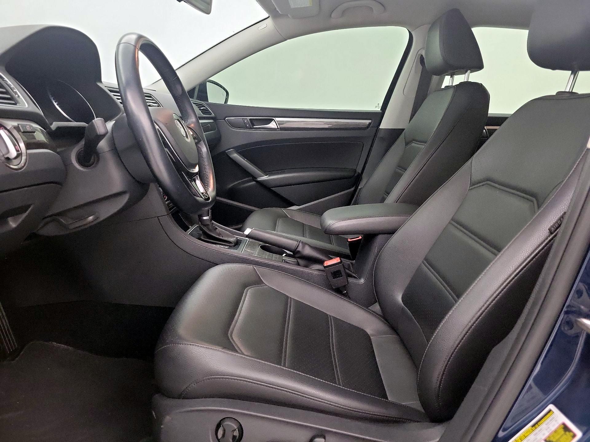 Thumbnail: 2018 Volkswagen Passat - 11