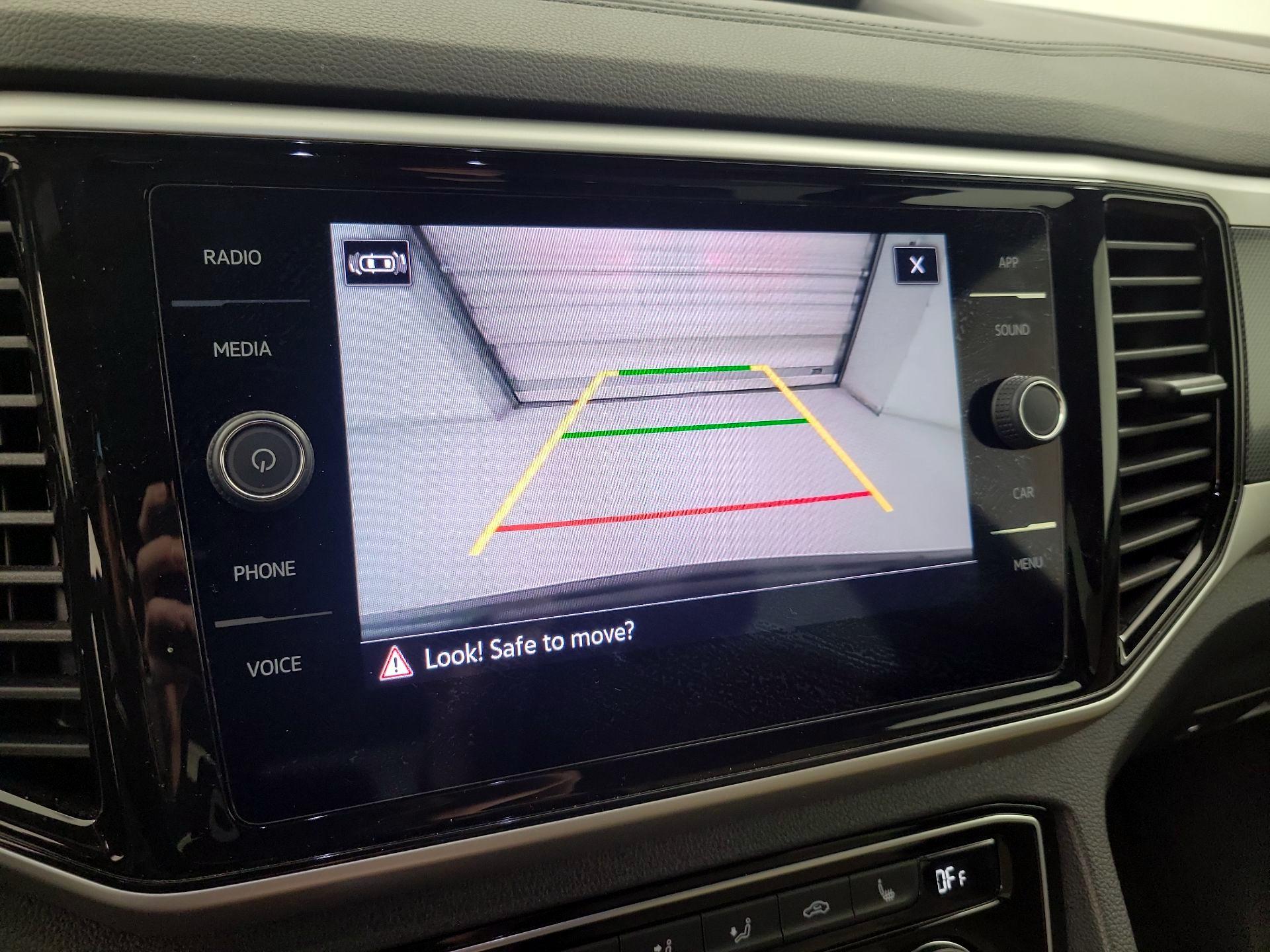 Thumbnail: 2022 Volkswagen Atlas - 14