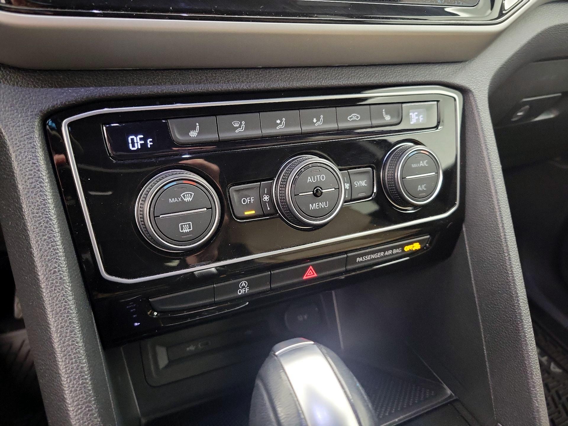 Thumbnail: 2022 Volkswagen Atlas - 16