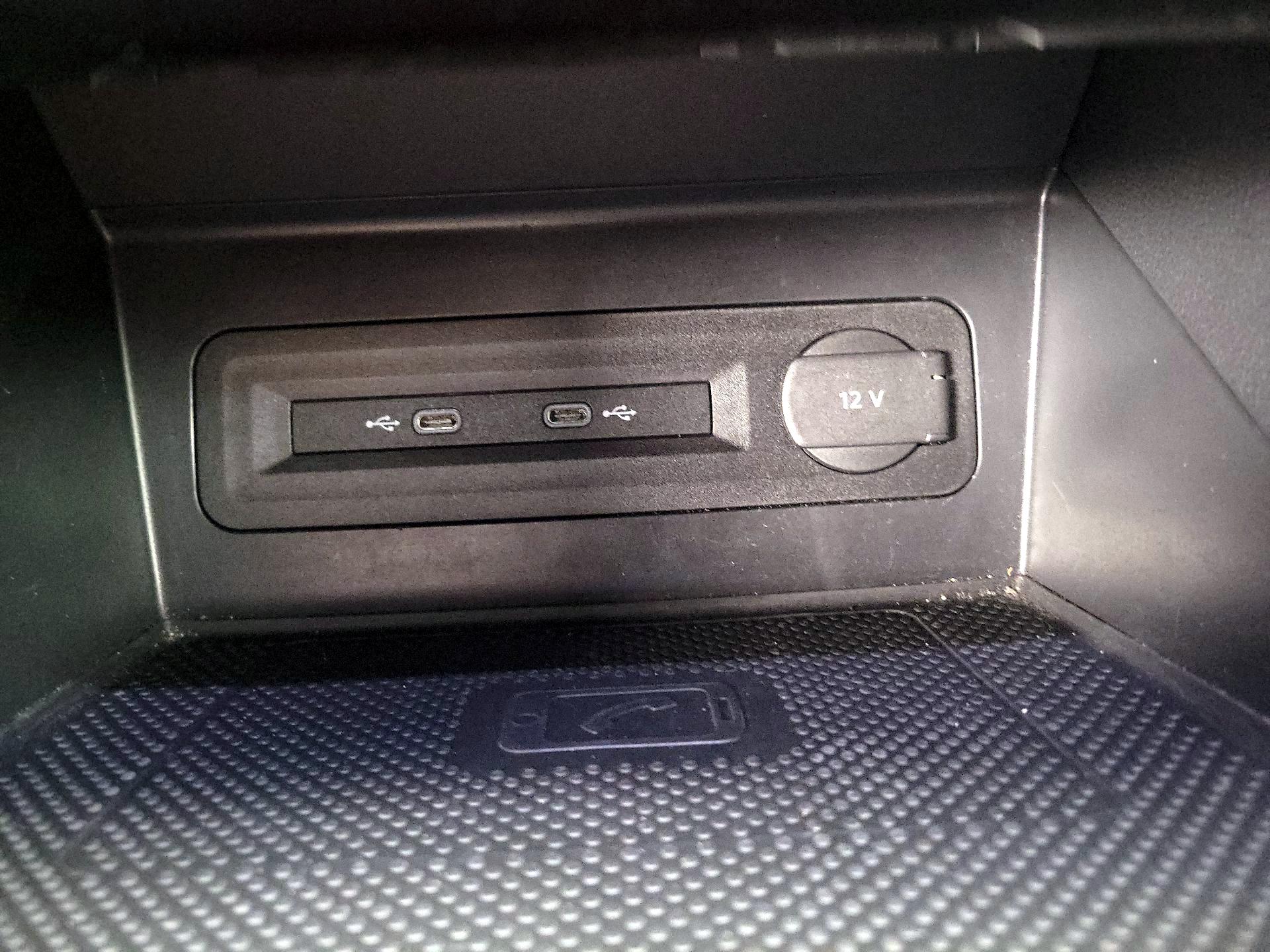 Thumbnail: 2022 Volkswagen Atlas - 18