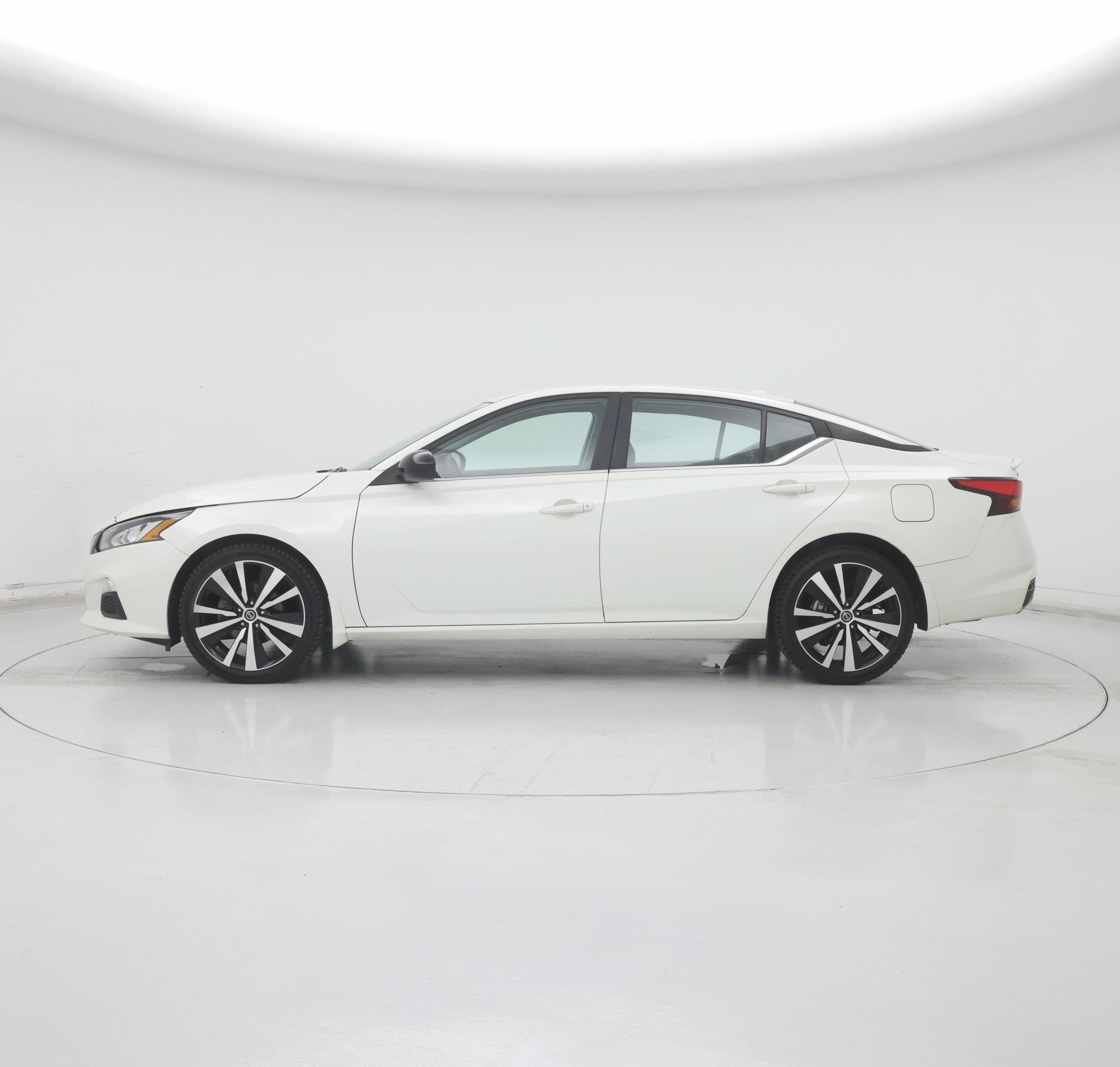 Thumbnail: 2022 Nissan Altima - 3