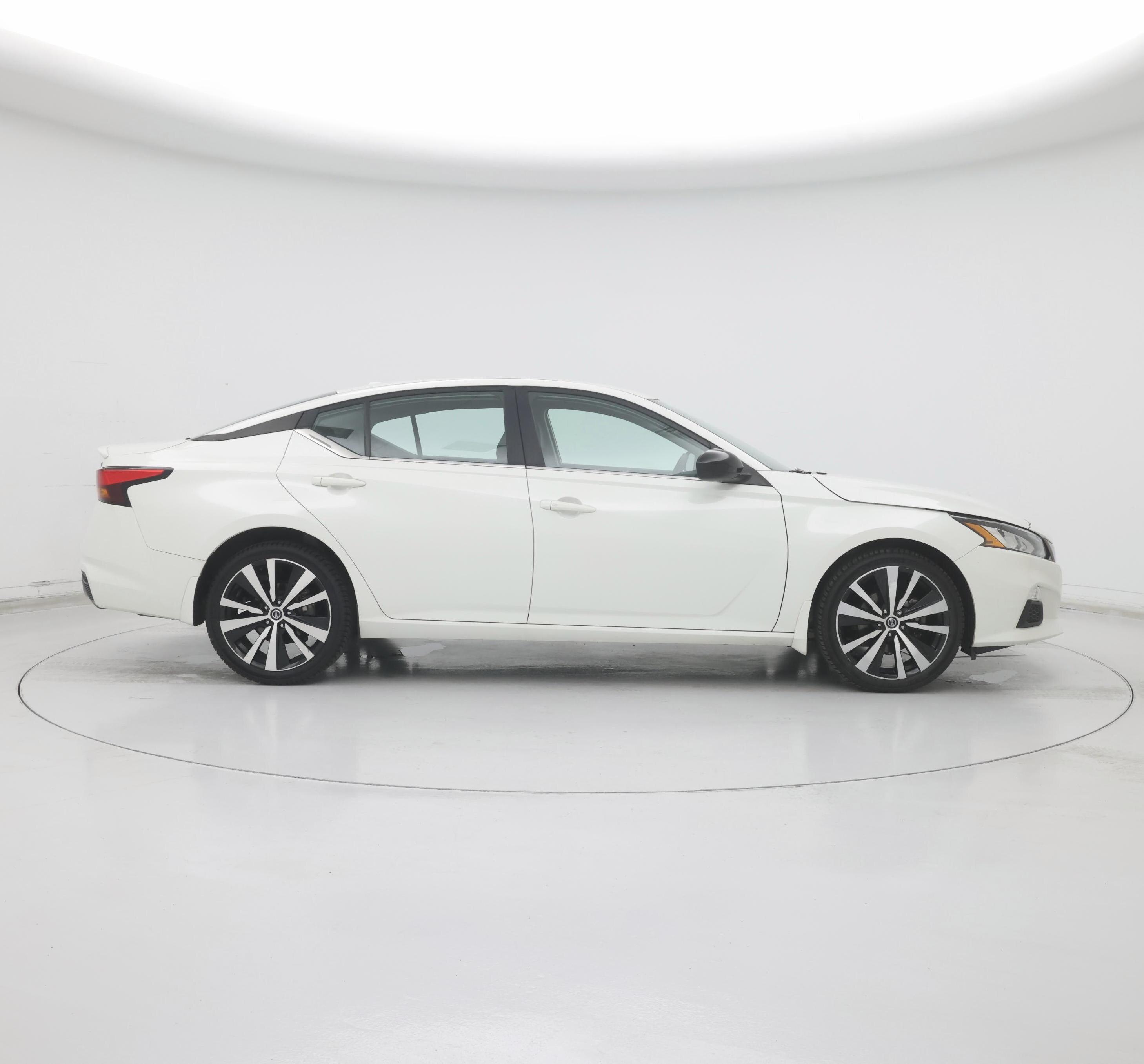 Thumbnail: 2022 Nissan Altima - 7