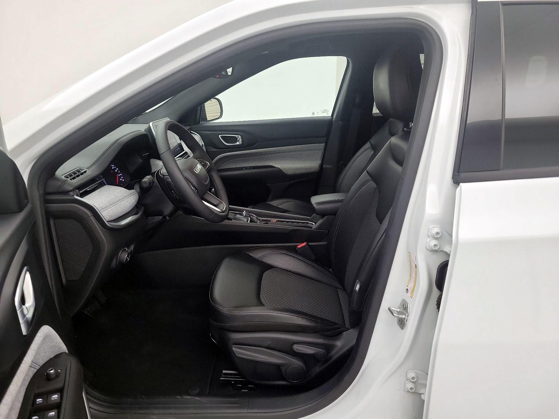 Thumbnail: 2025 Jeep Compass - 11