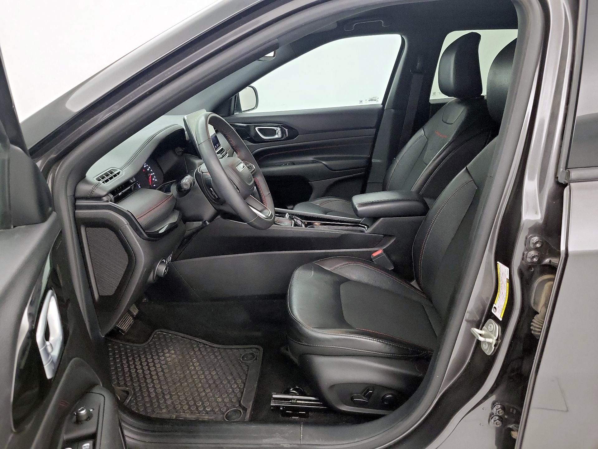 Thumbnail: 2023 Jeep Compass - 11