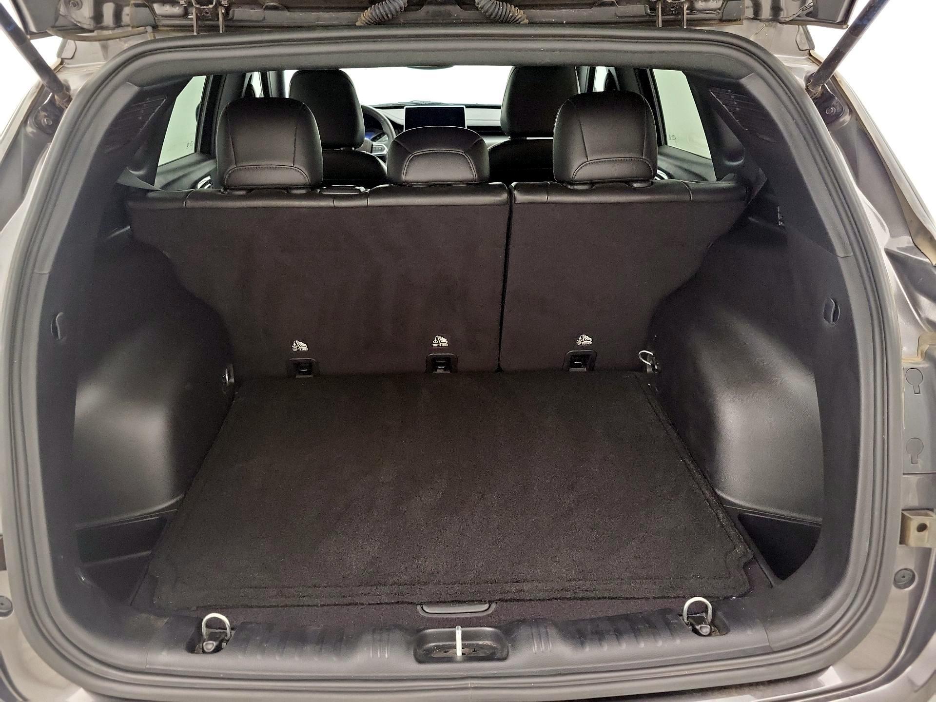 Thumbnail: 2023 Jeep Compass - 20