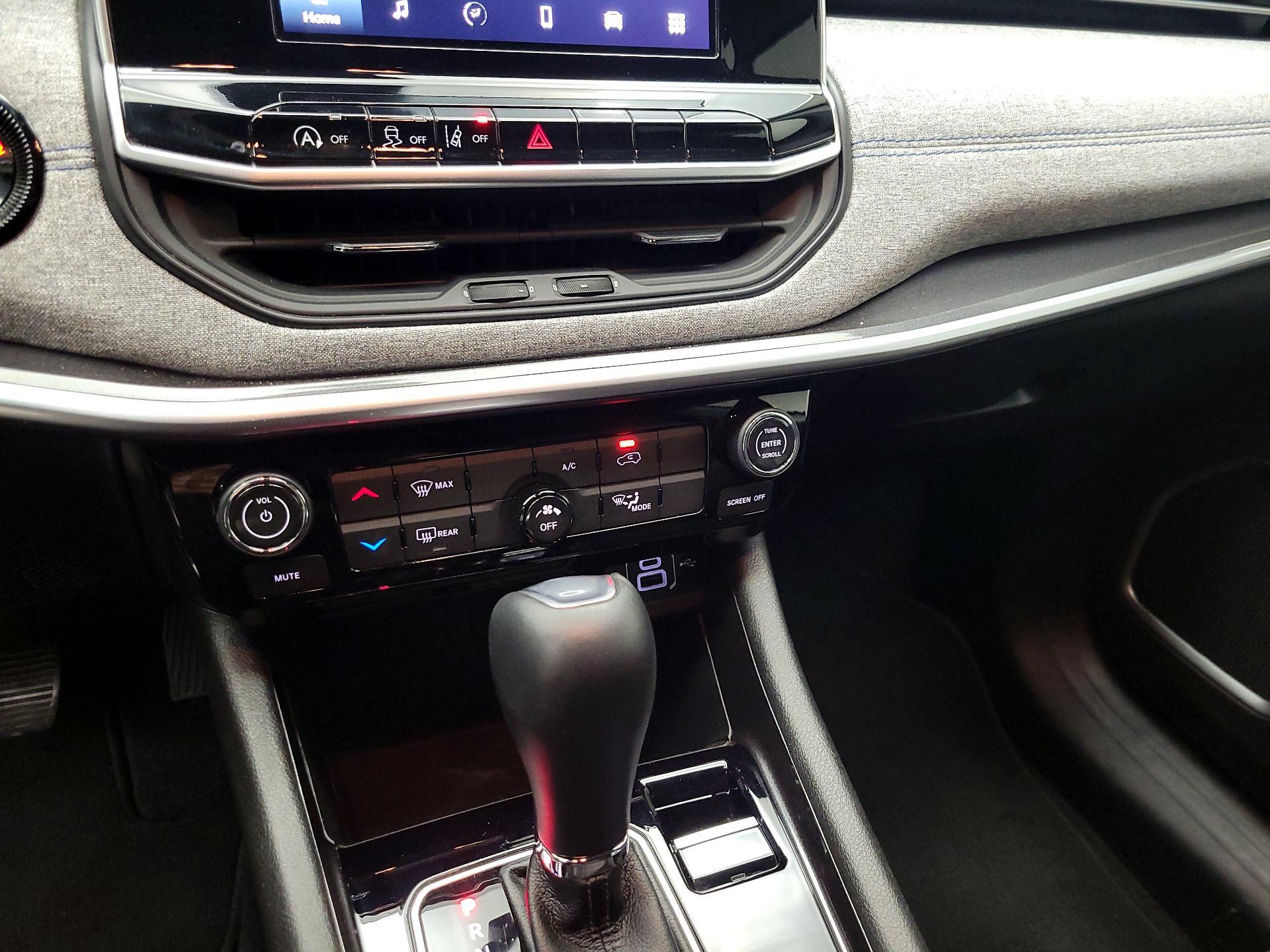 Thumbnail: 2025 Jeep Compass - 16