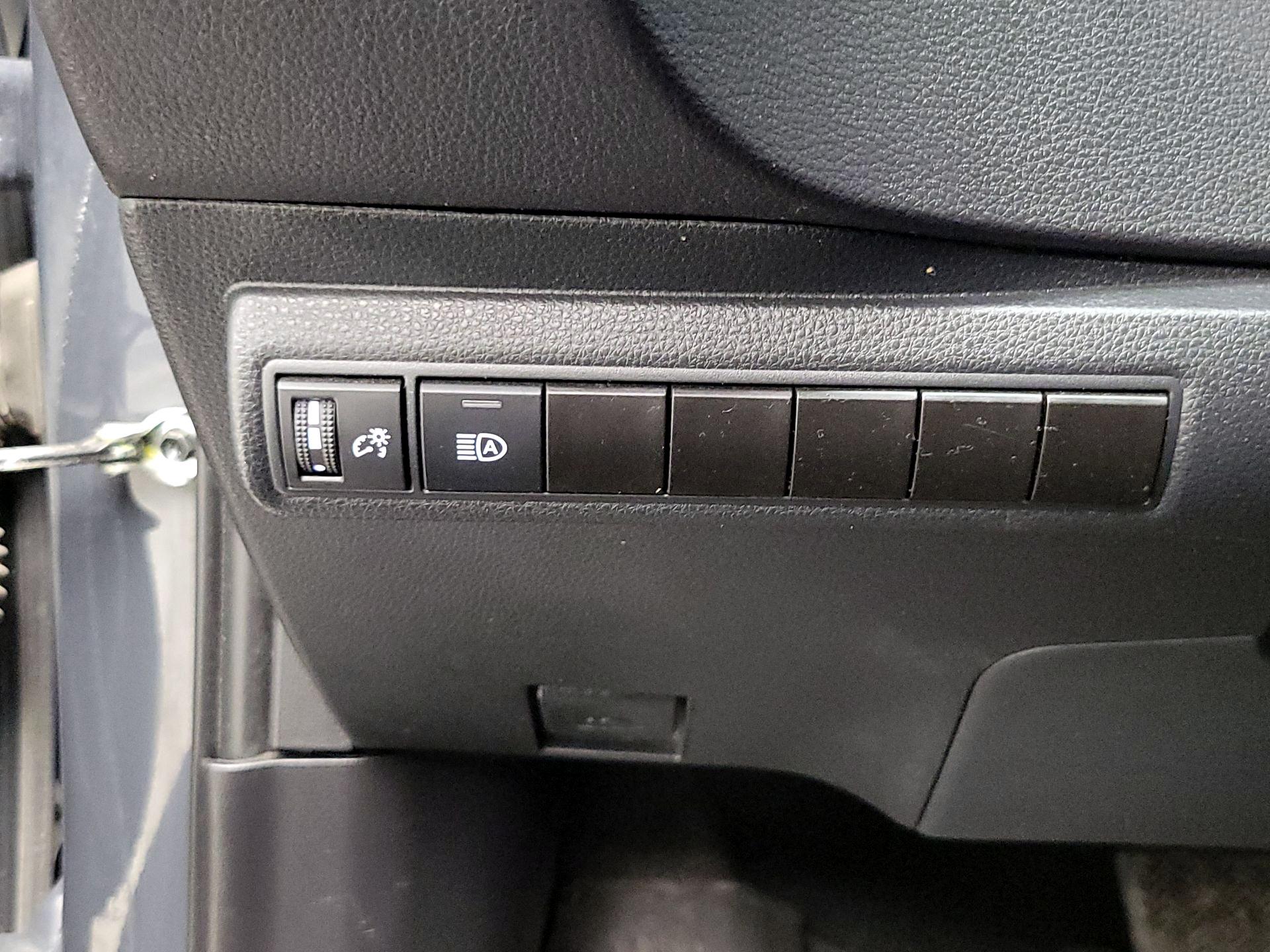 Thumbnail: 2024 Toyota Corolla - 13