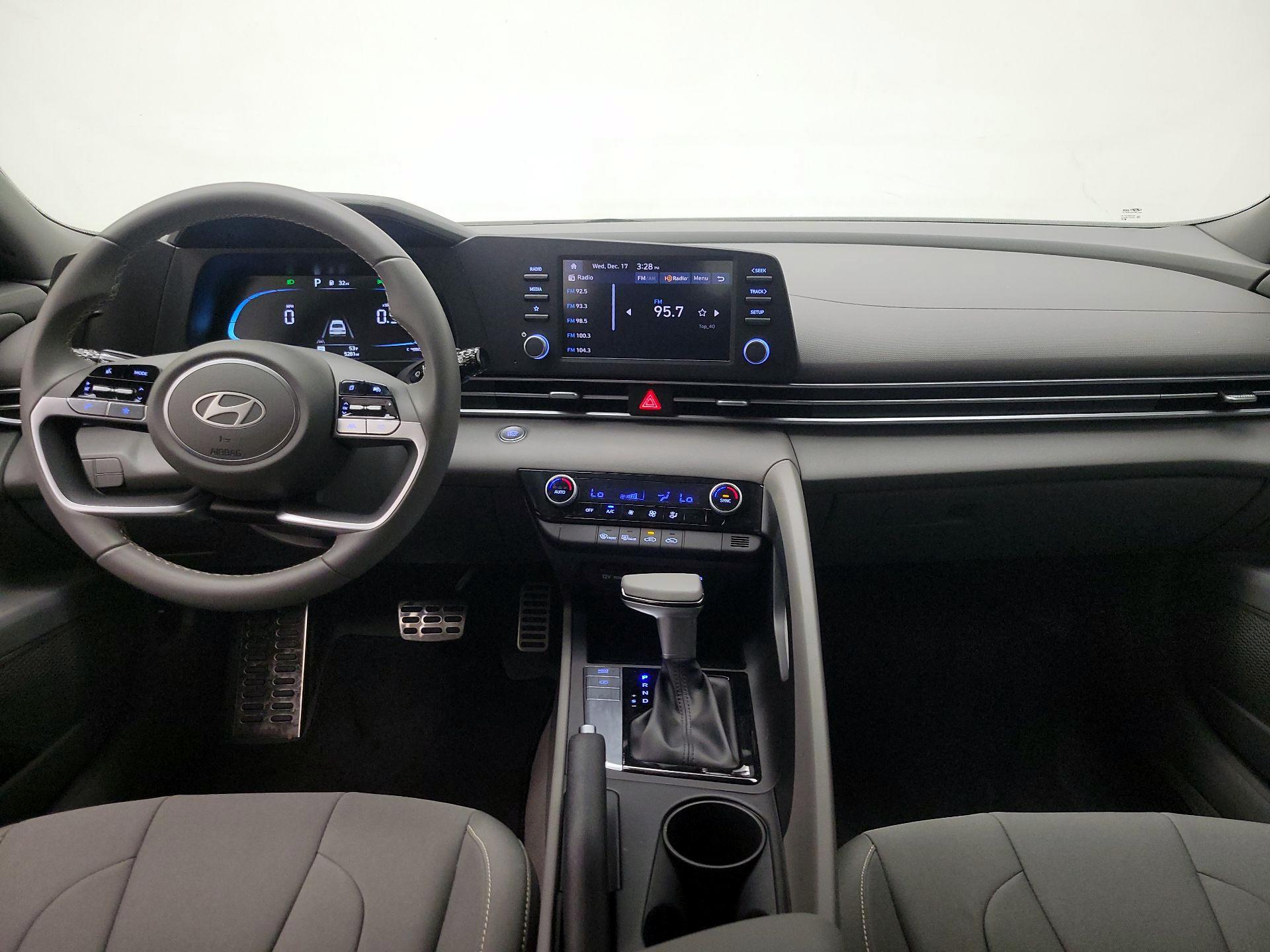 Thumbnail: 2025 Hyundai Elantra - 9