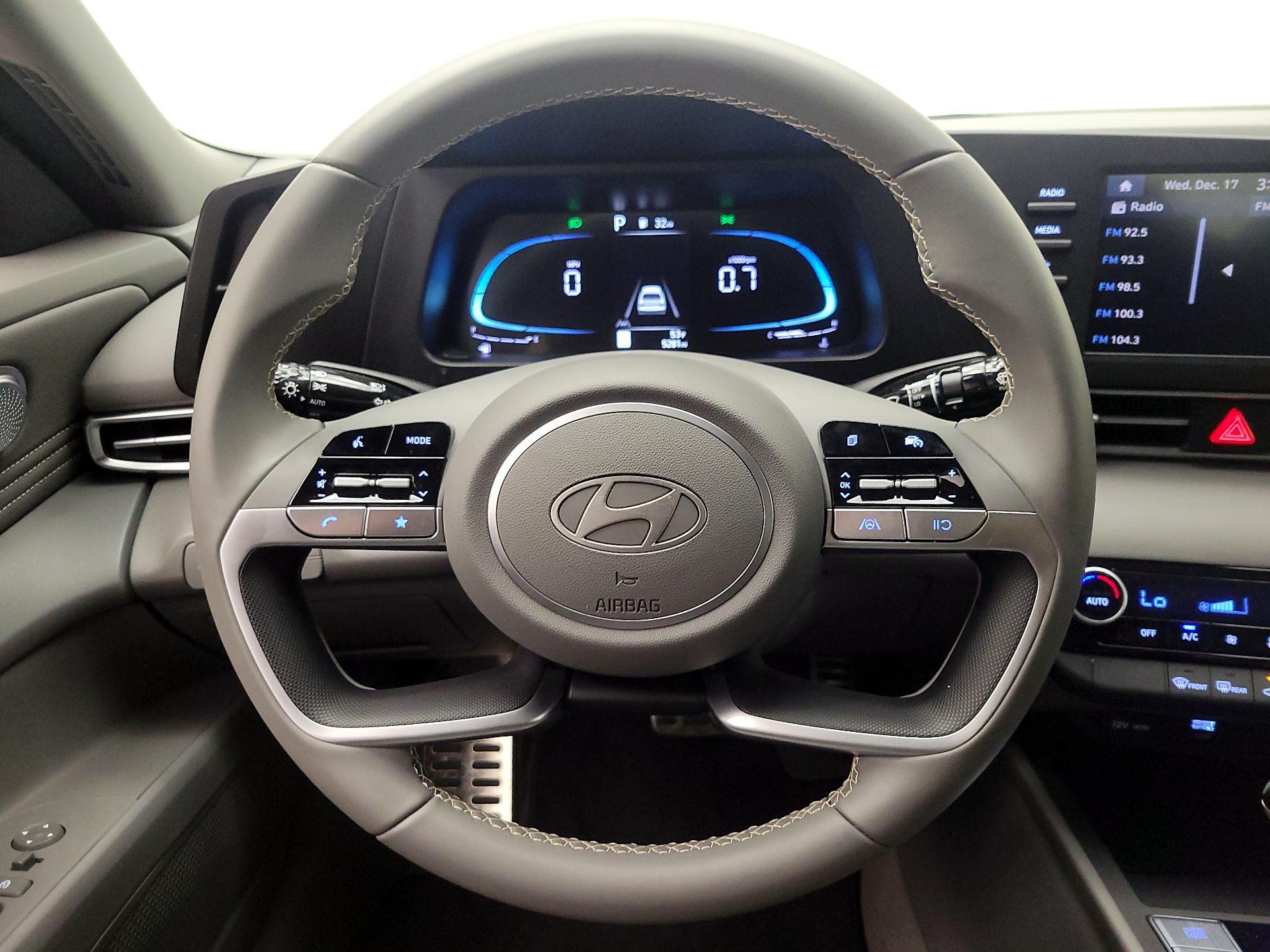 Thumbnail: 2025 Hyundai Elantra - 10