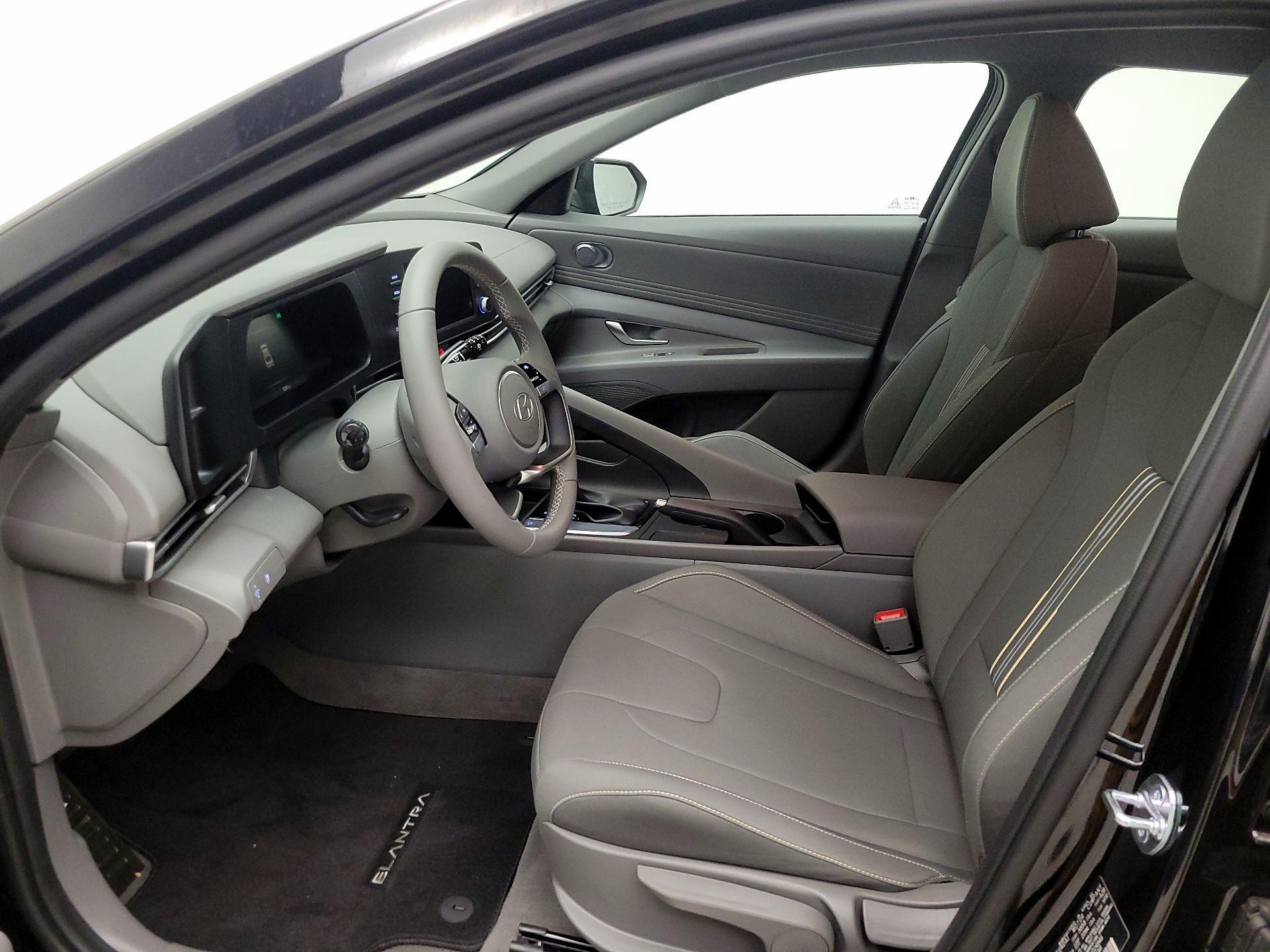 Thumbnail: 2025 Hyundai Elantra - 11