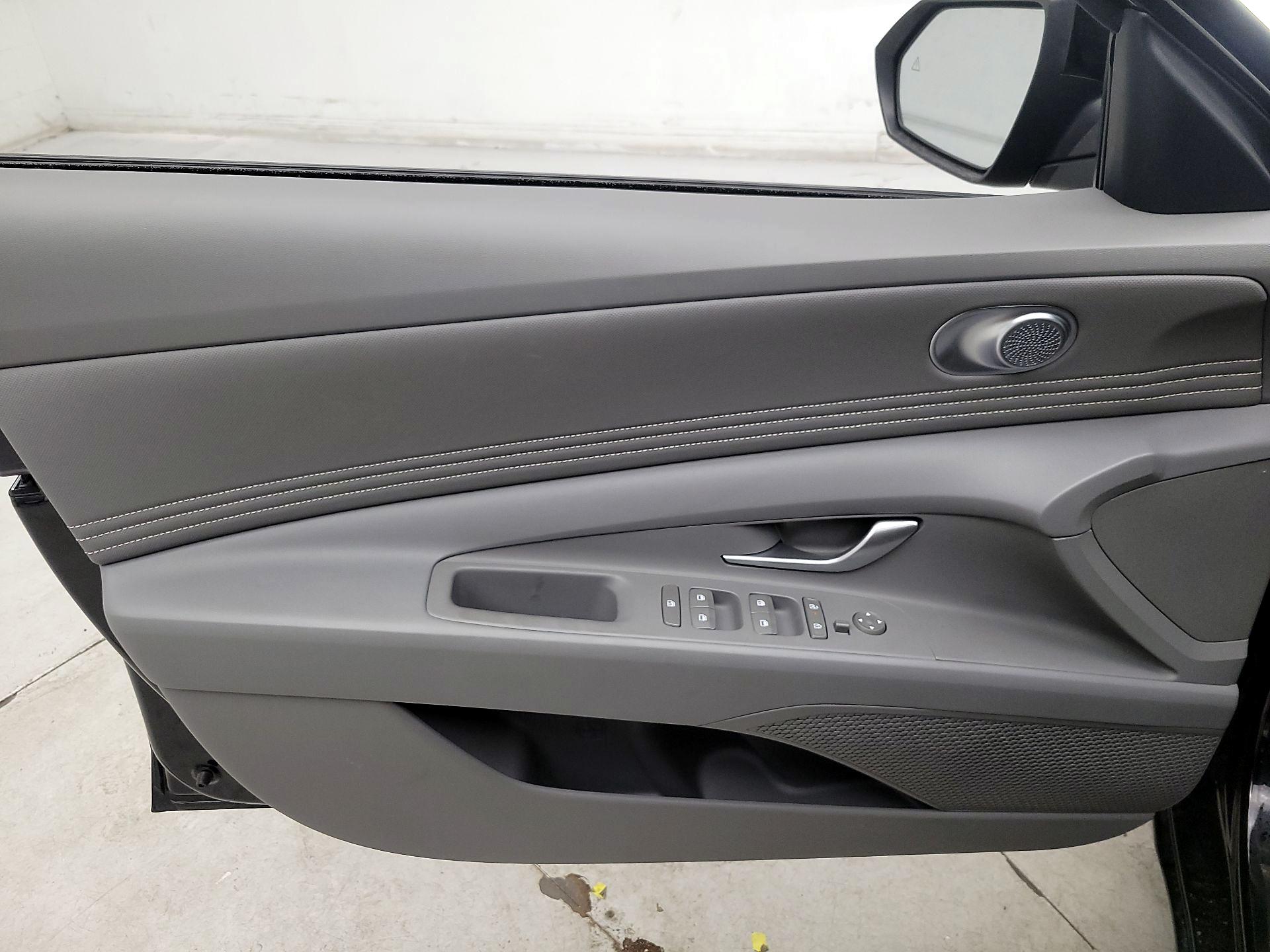 Thumbnail: 2025 Hyundai Elantra - 12