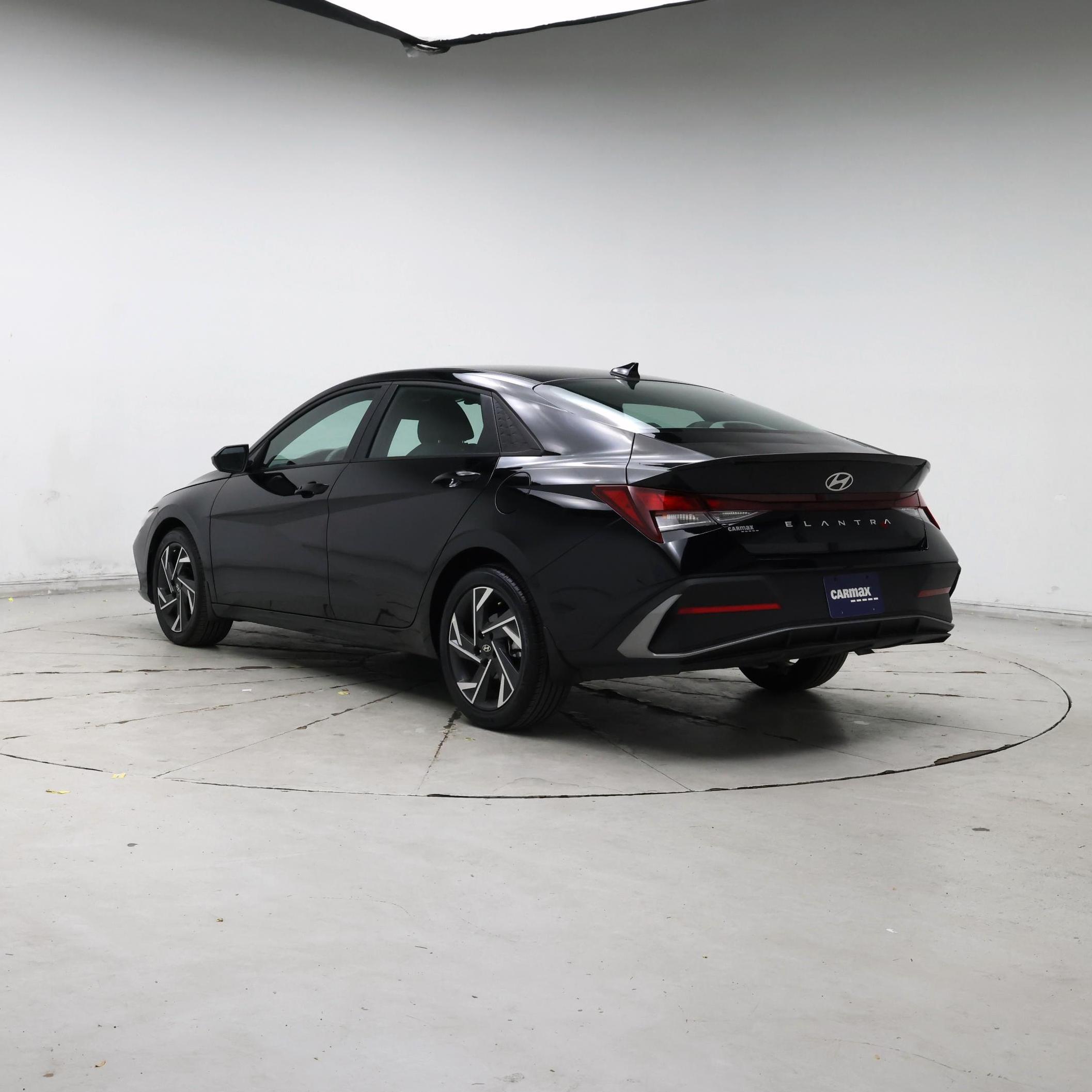 Thumbnail: 2025 Hyundai Elantra - 2